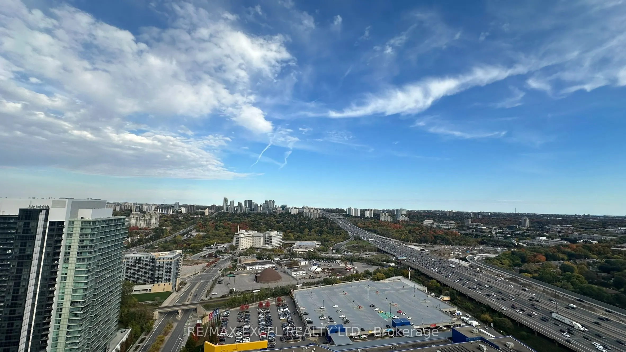 121 Mcmahon Drive, #3602