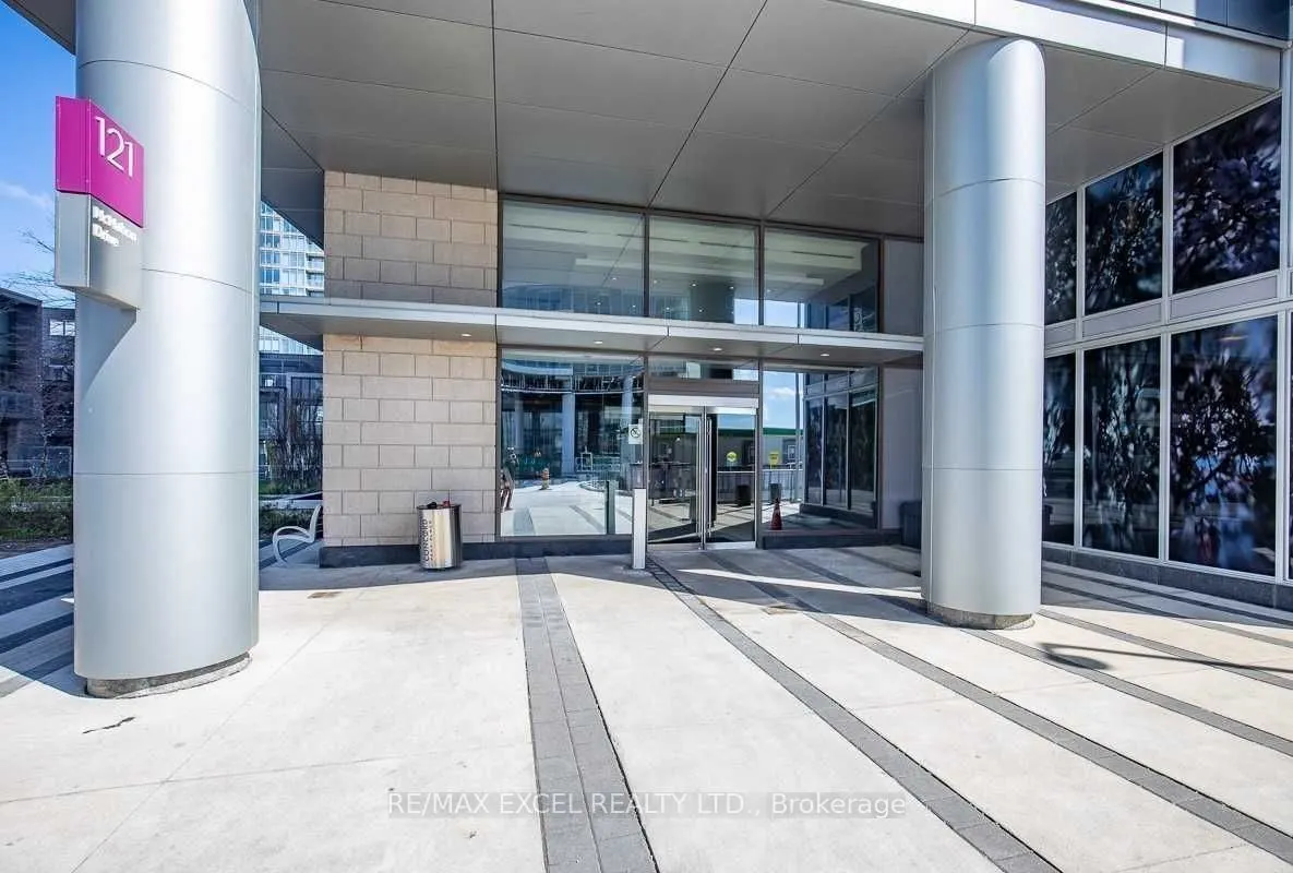 121 Mcmahon Drive, #3602