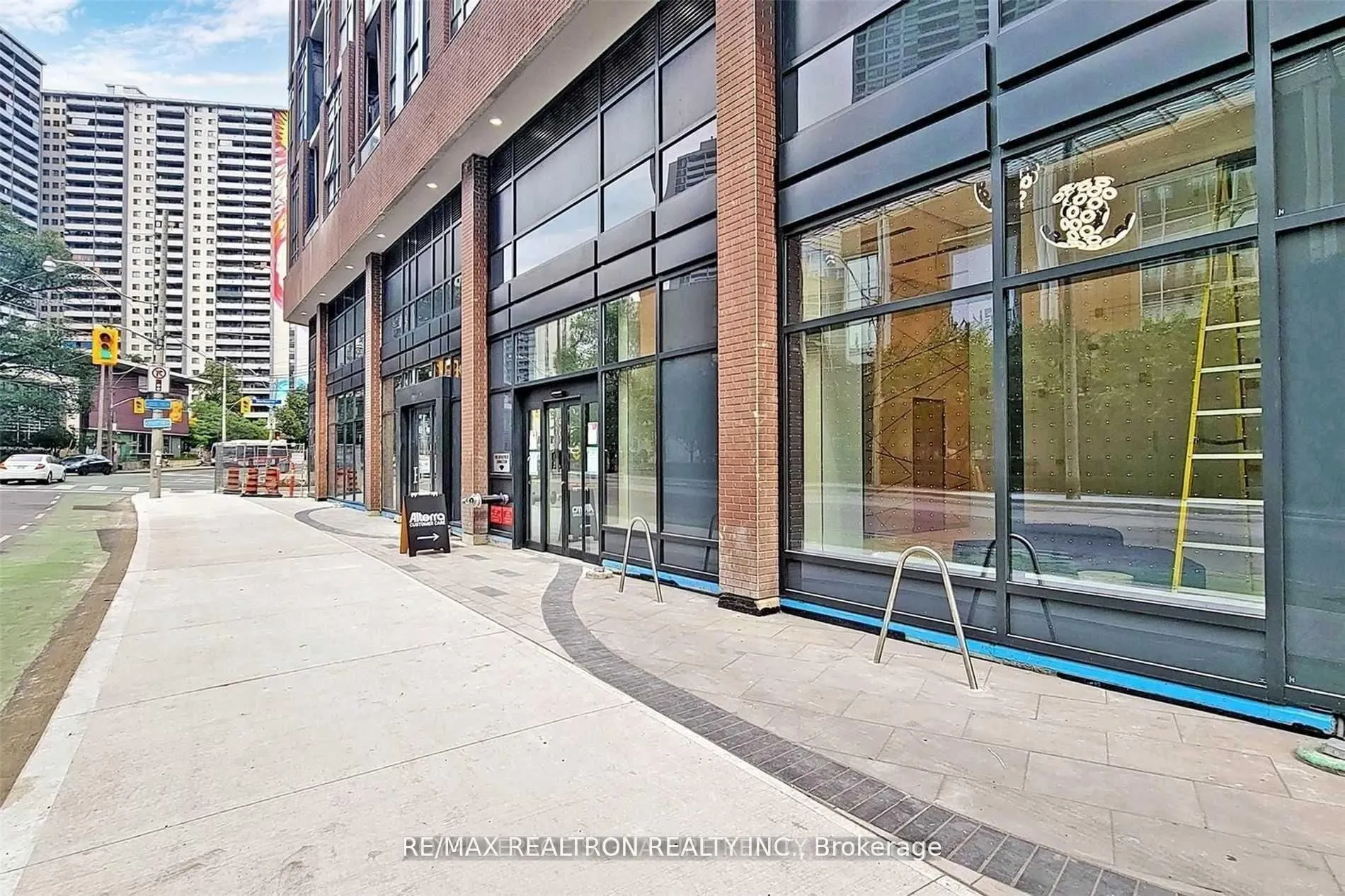 159 Wellesley Street E, #407