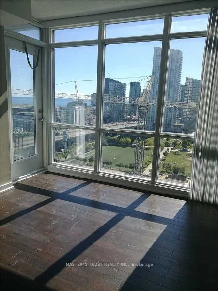 15 Fort York Boulevard, #2102