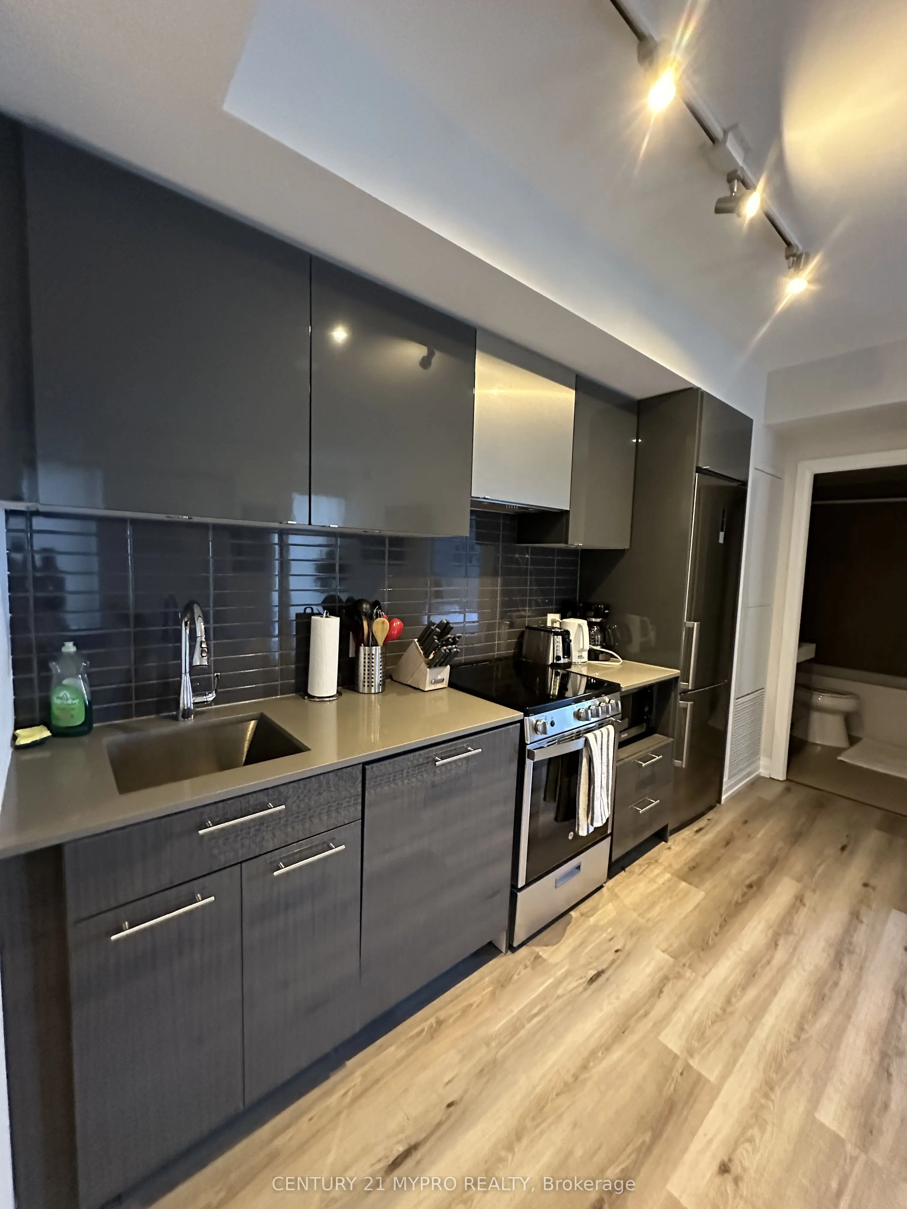 251 Jarvis Street, #3203