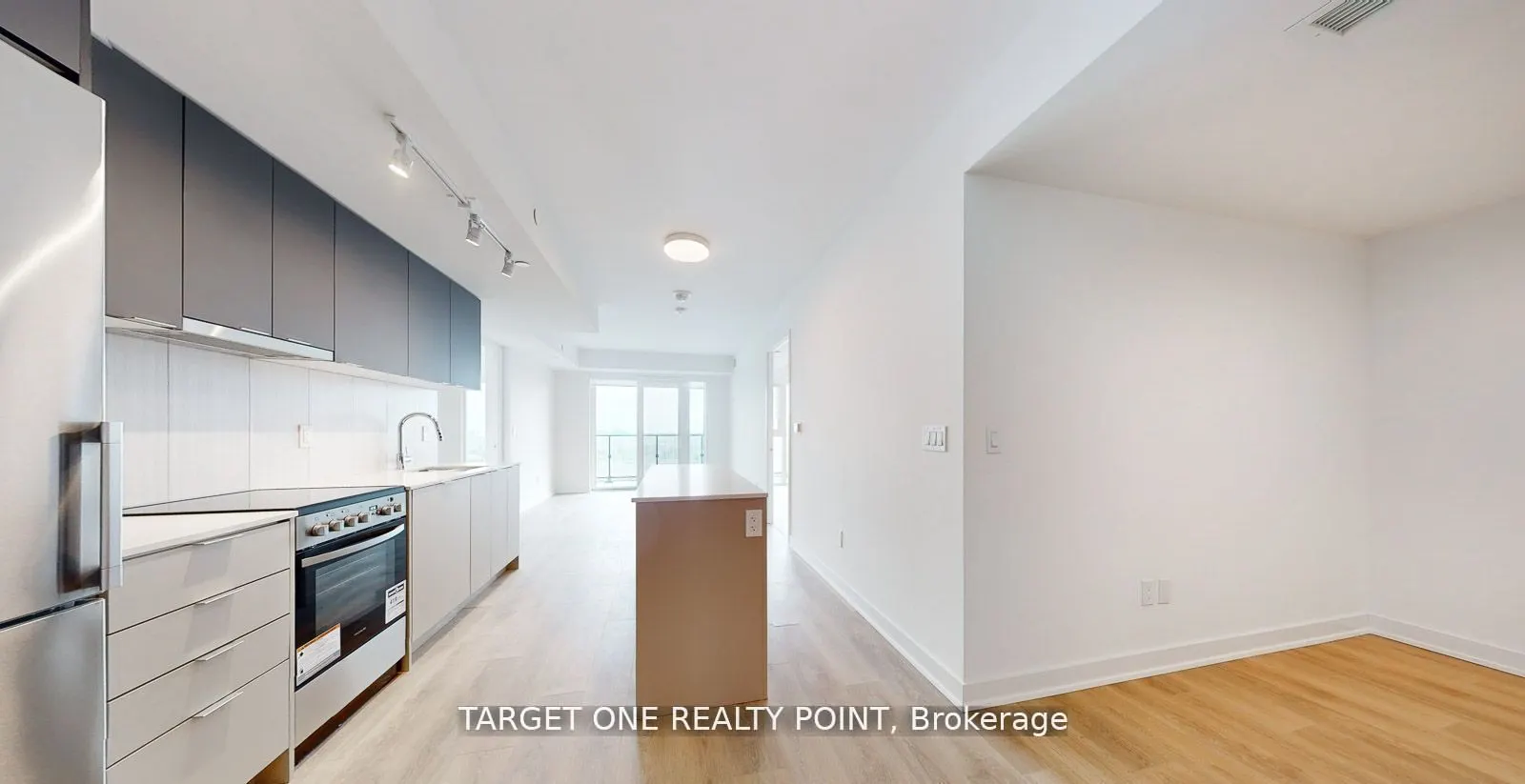 8 Tippett Road, #1006