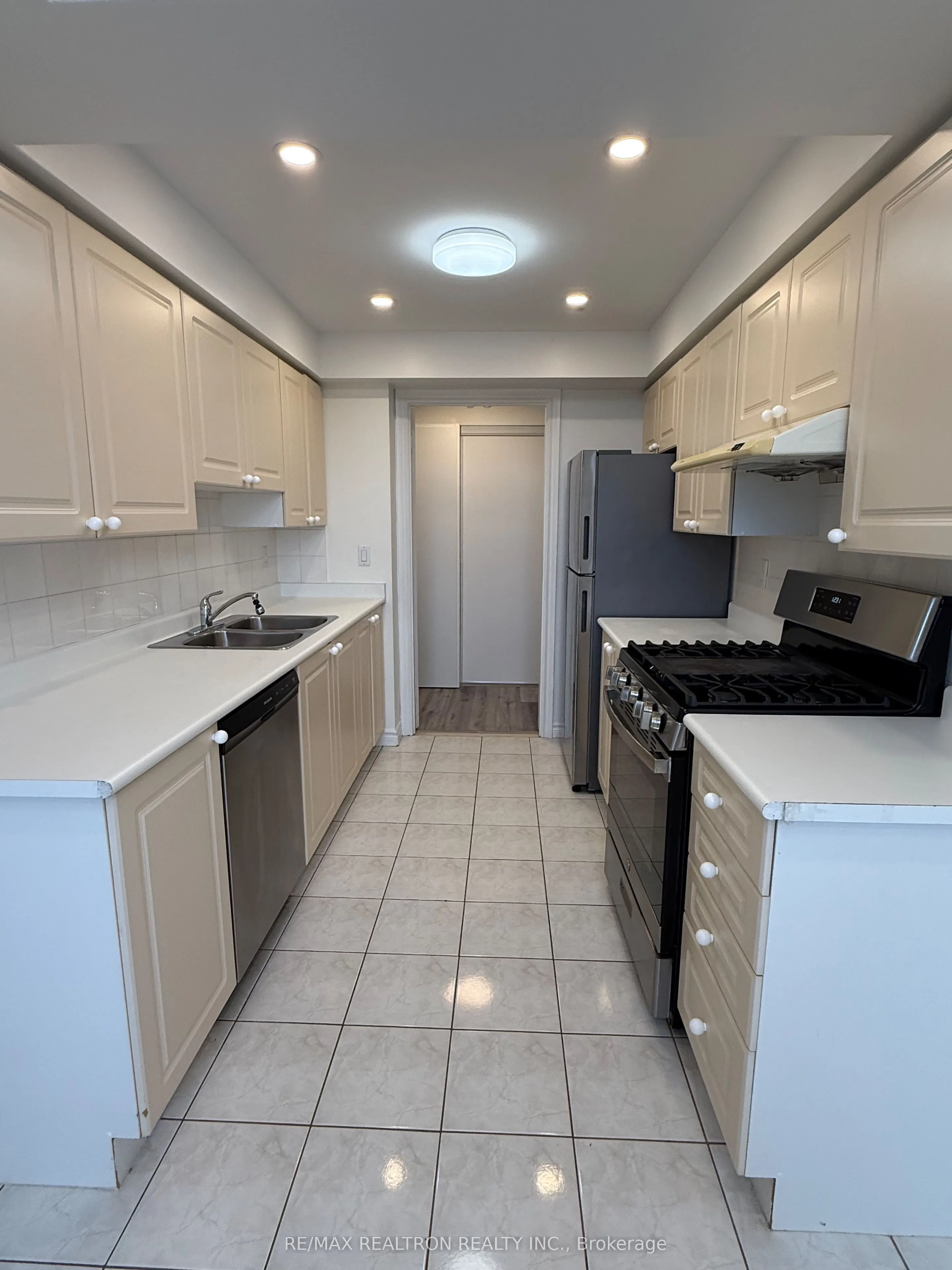 265 Ridley Boulevard, #1107