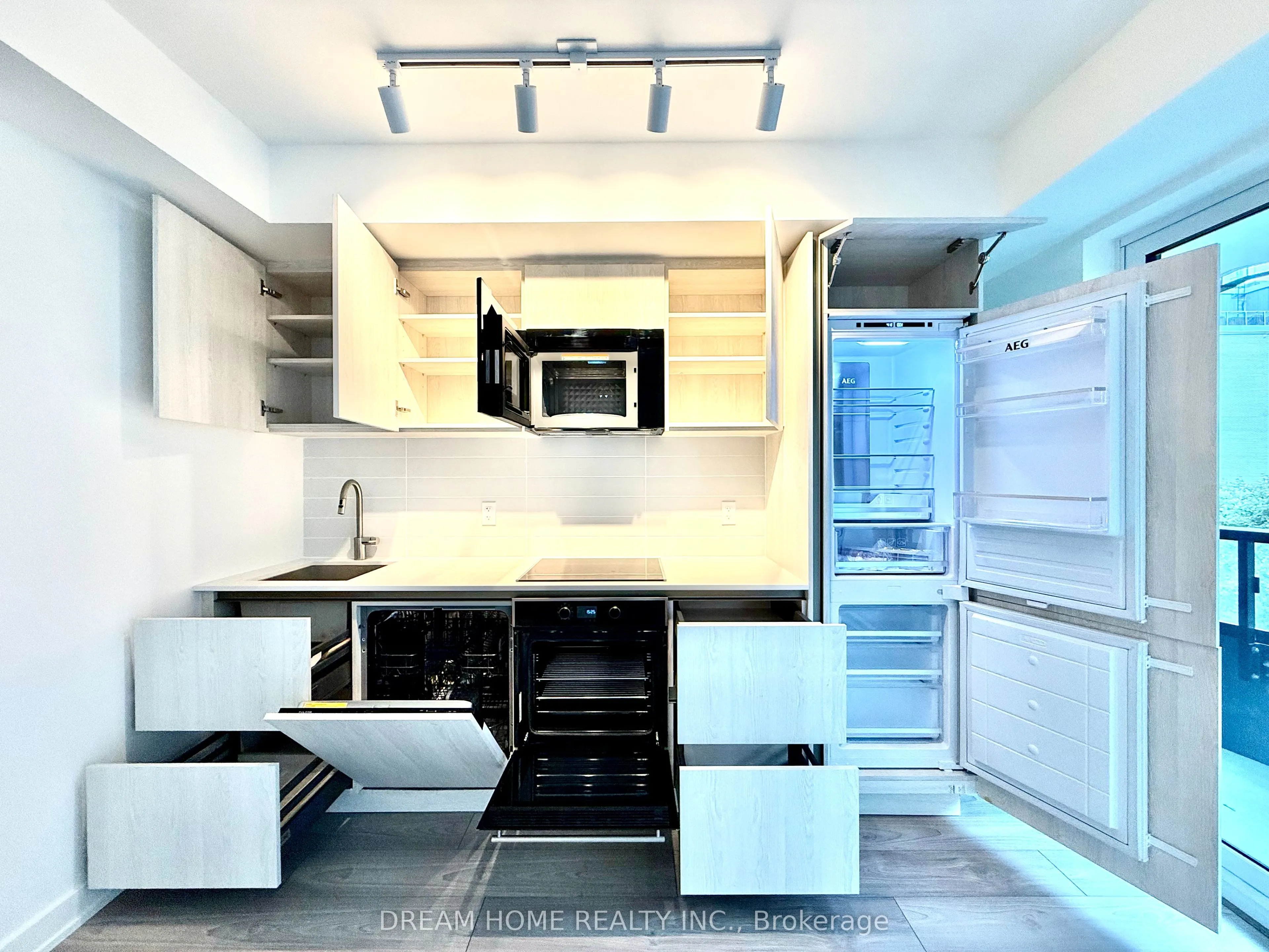120 Broadway Avenue, #515