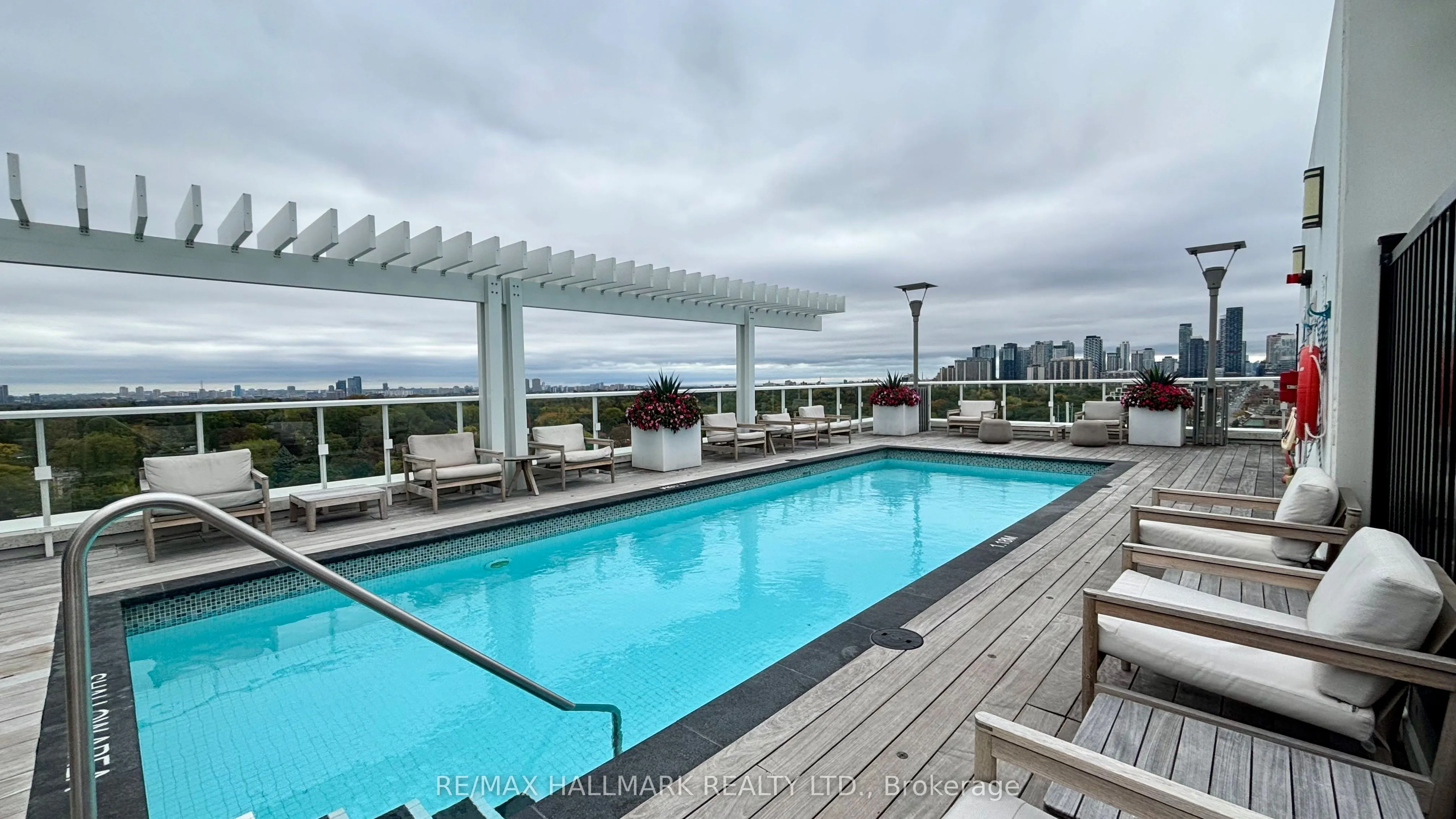 3018 Yonge Street, #205