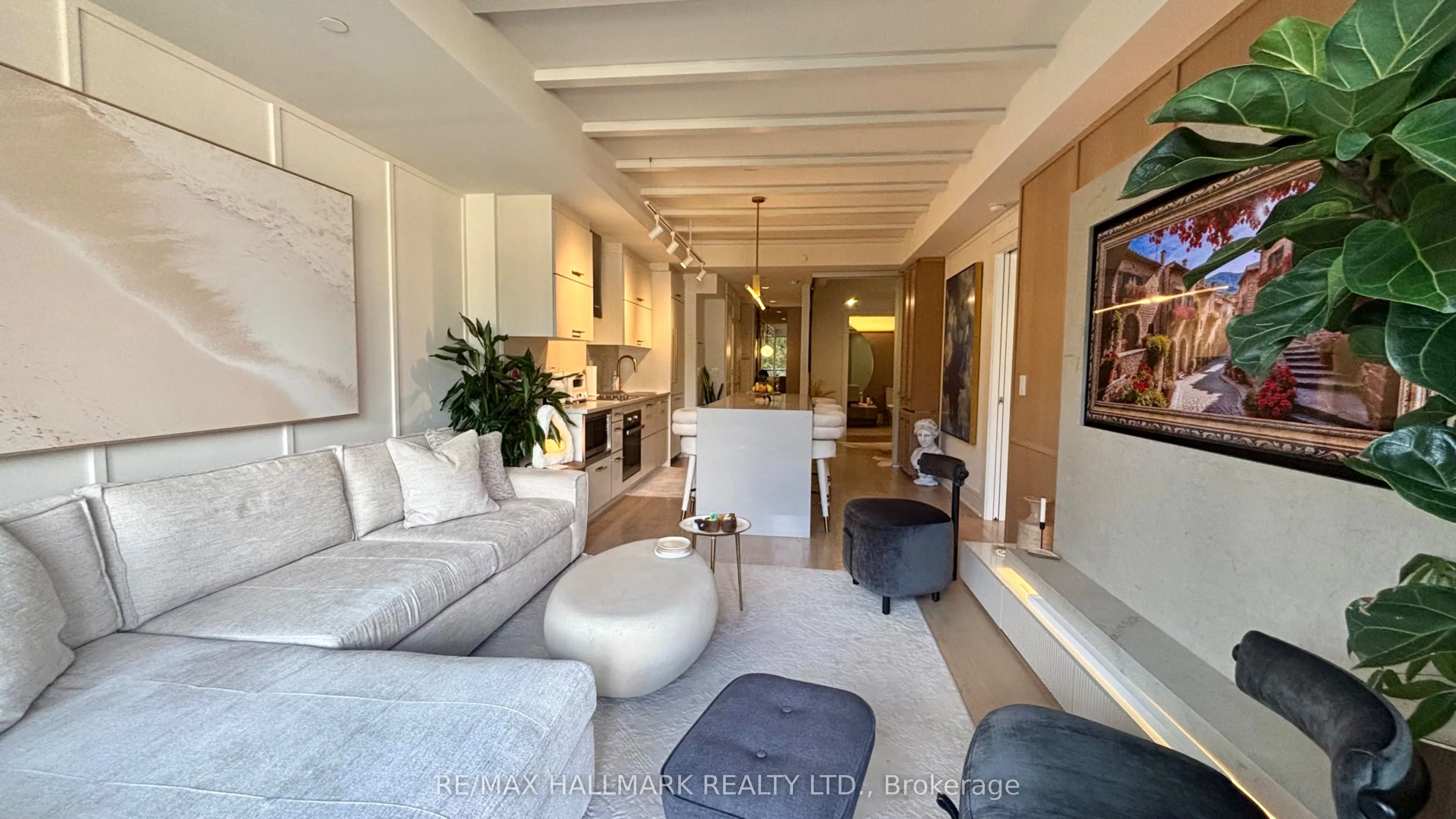 3018 Yonge Street, #205