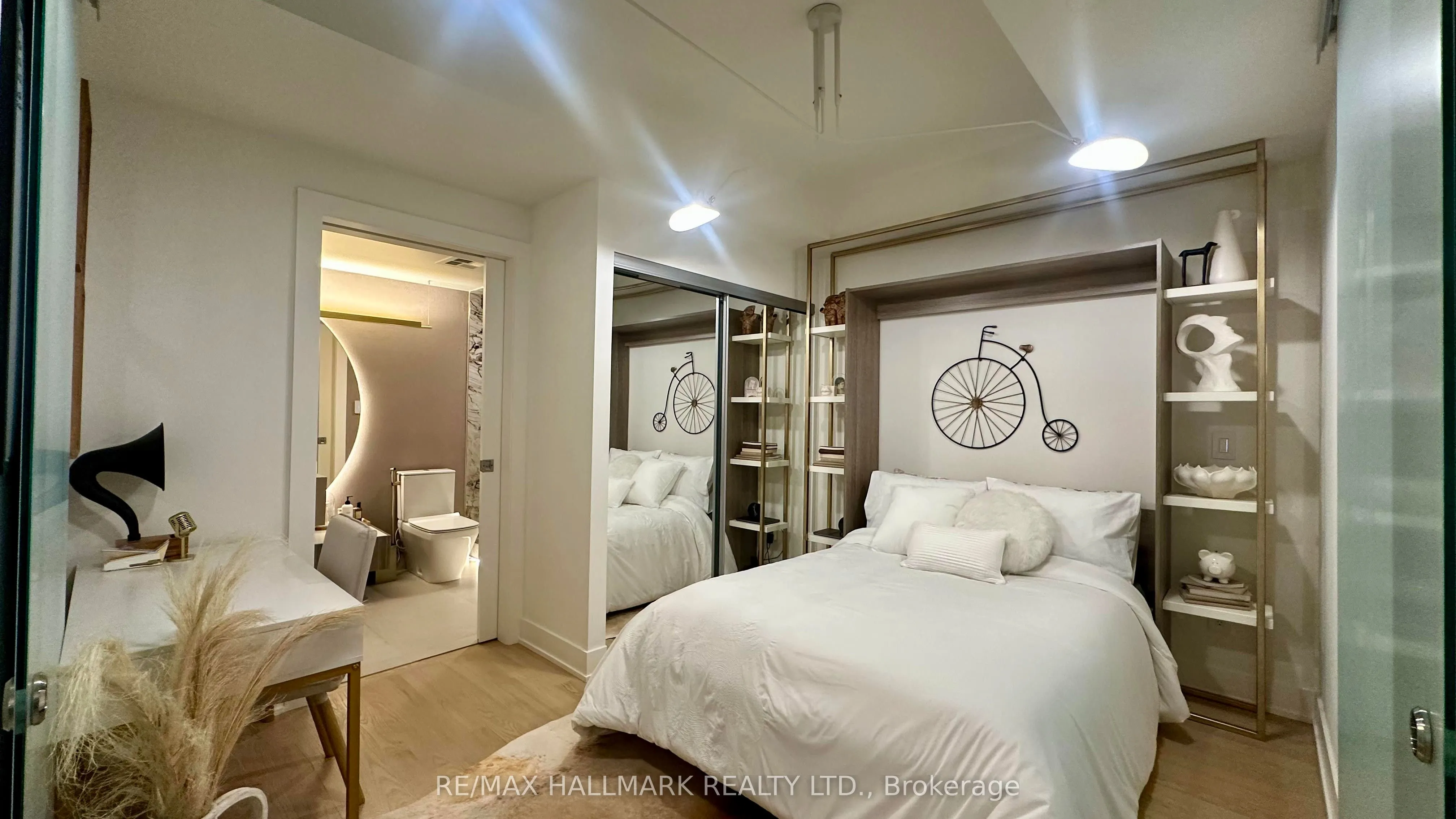 3018 Yonge Street, #205