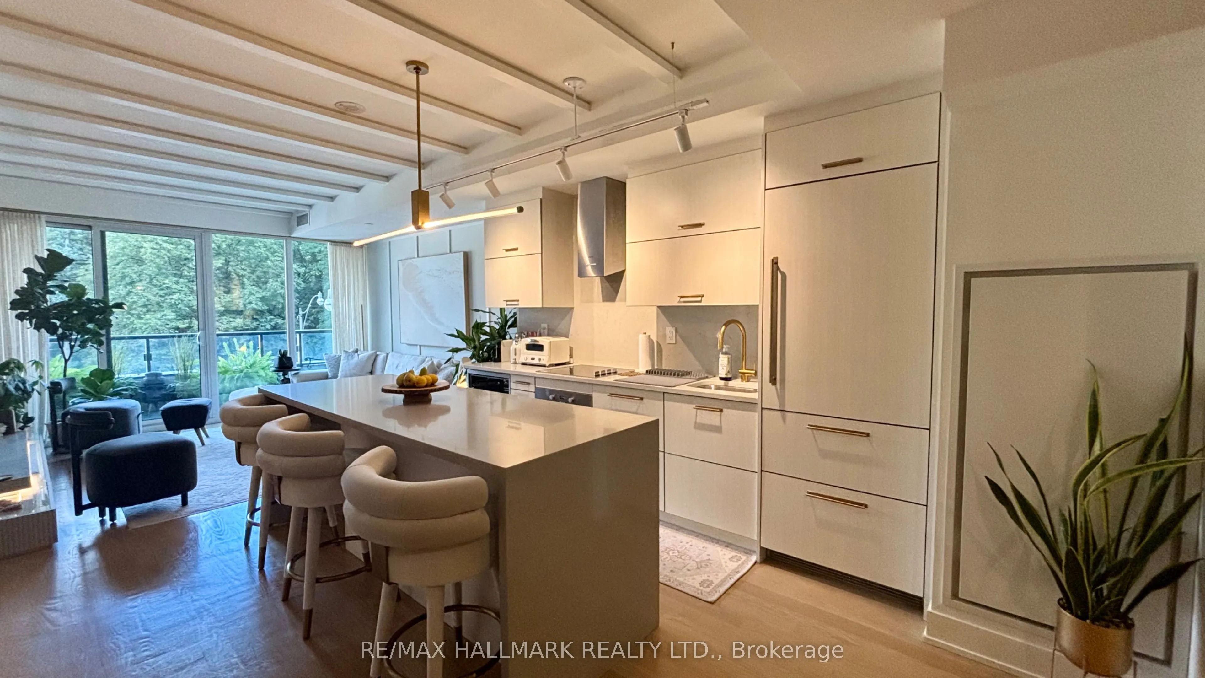 3018 Yonge Street, #205