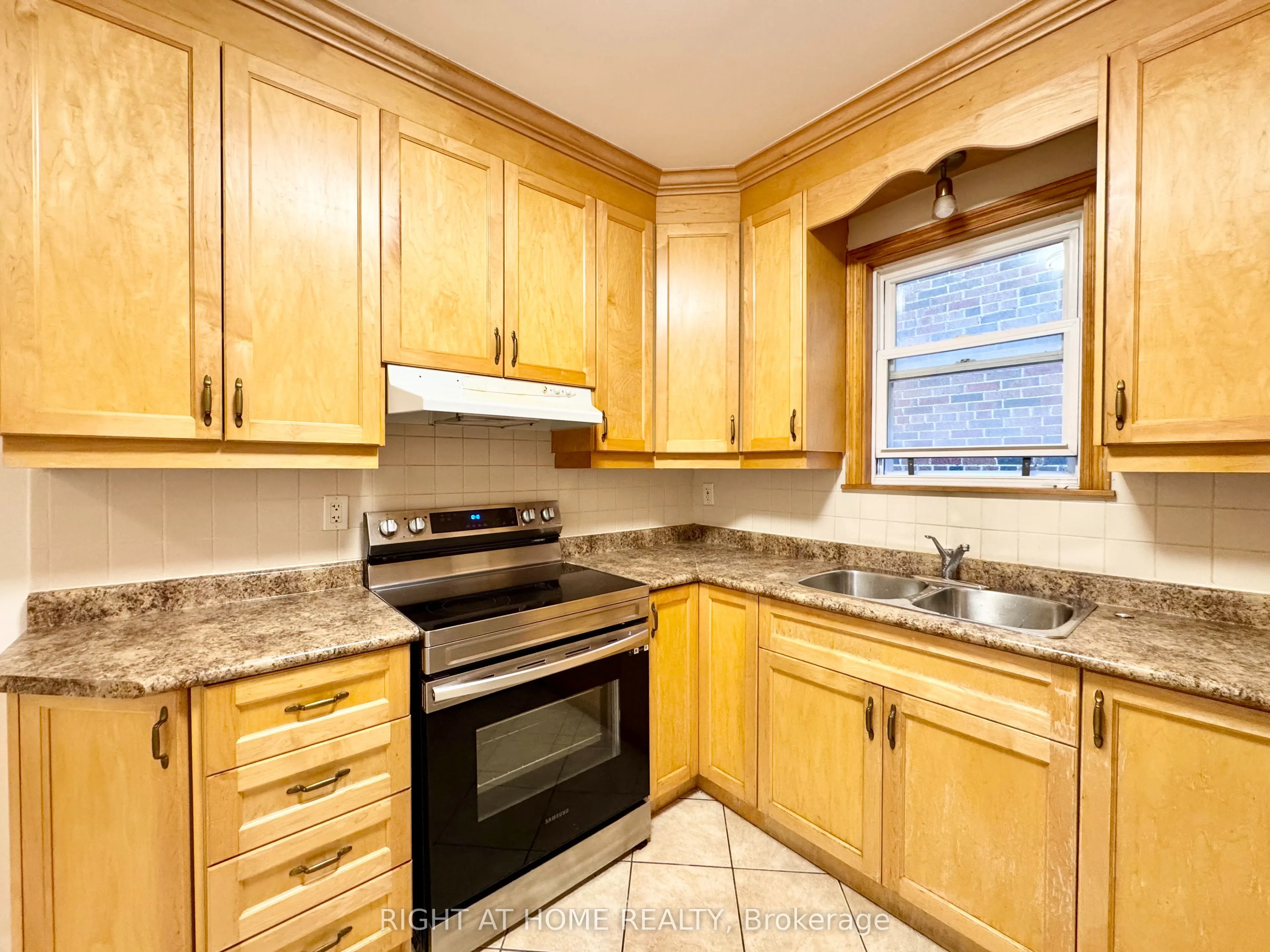 1198 Avenue Road, #Main Apartment