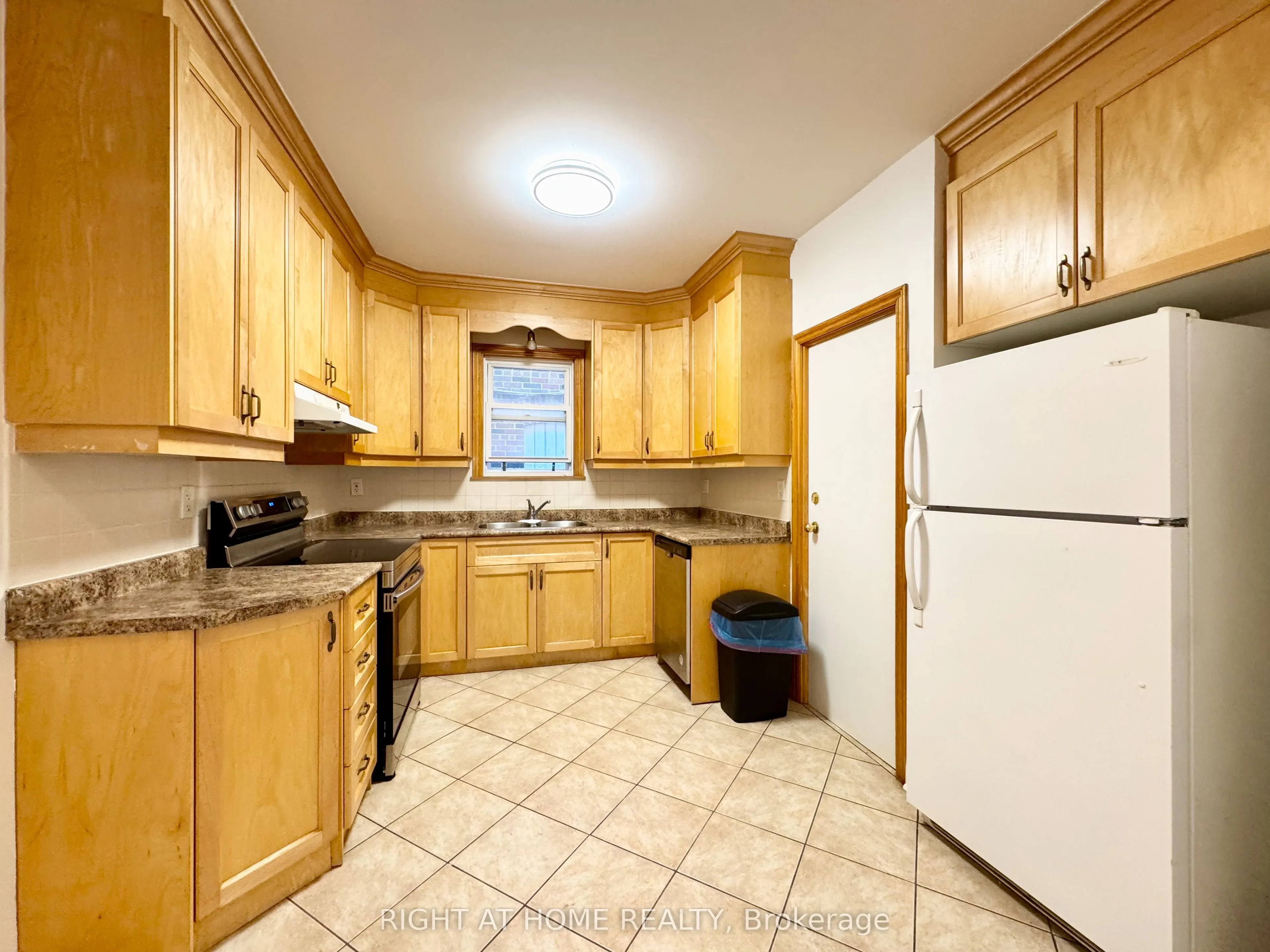 1198 Avenue Road, #Main Apartment