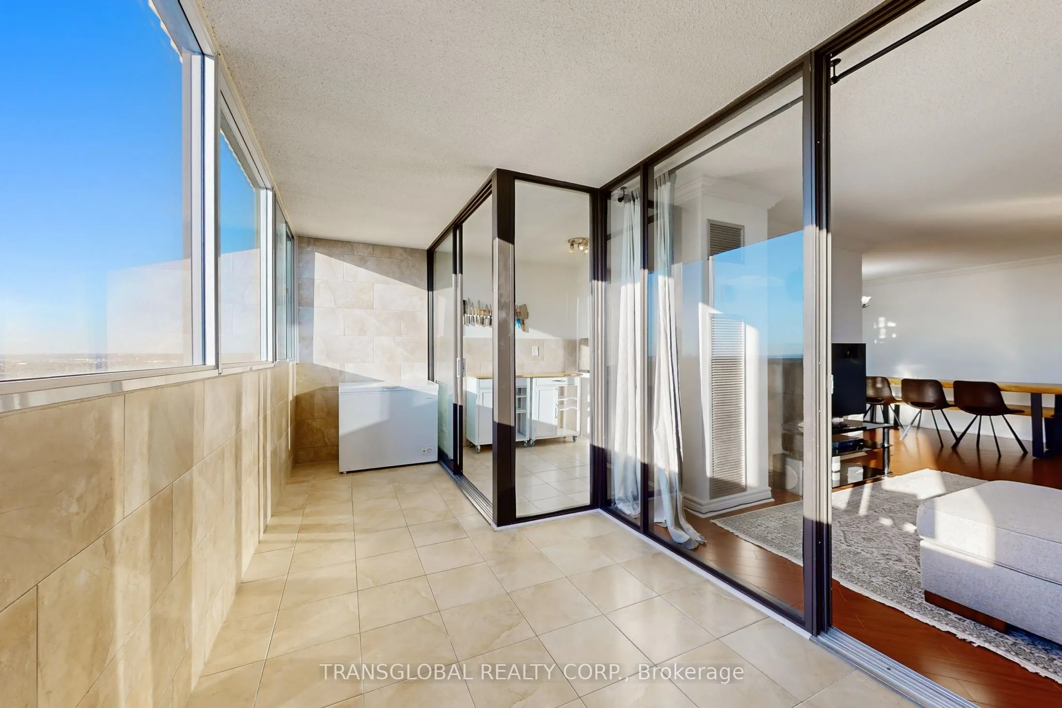 80 Antibes Drive, #2801