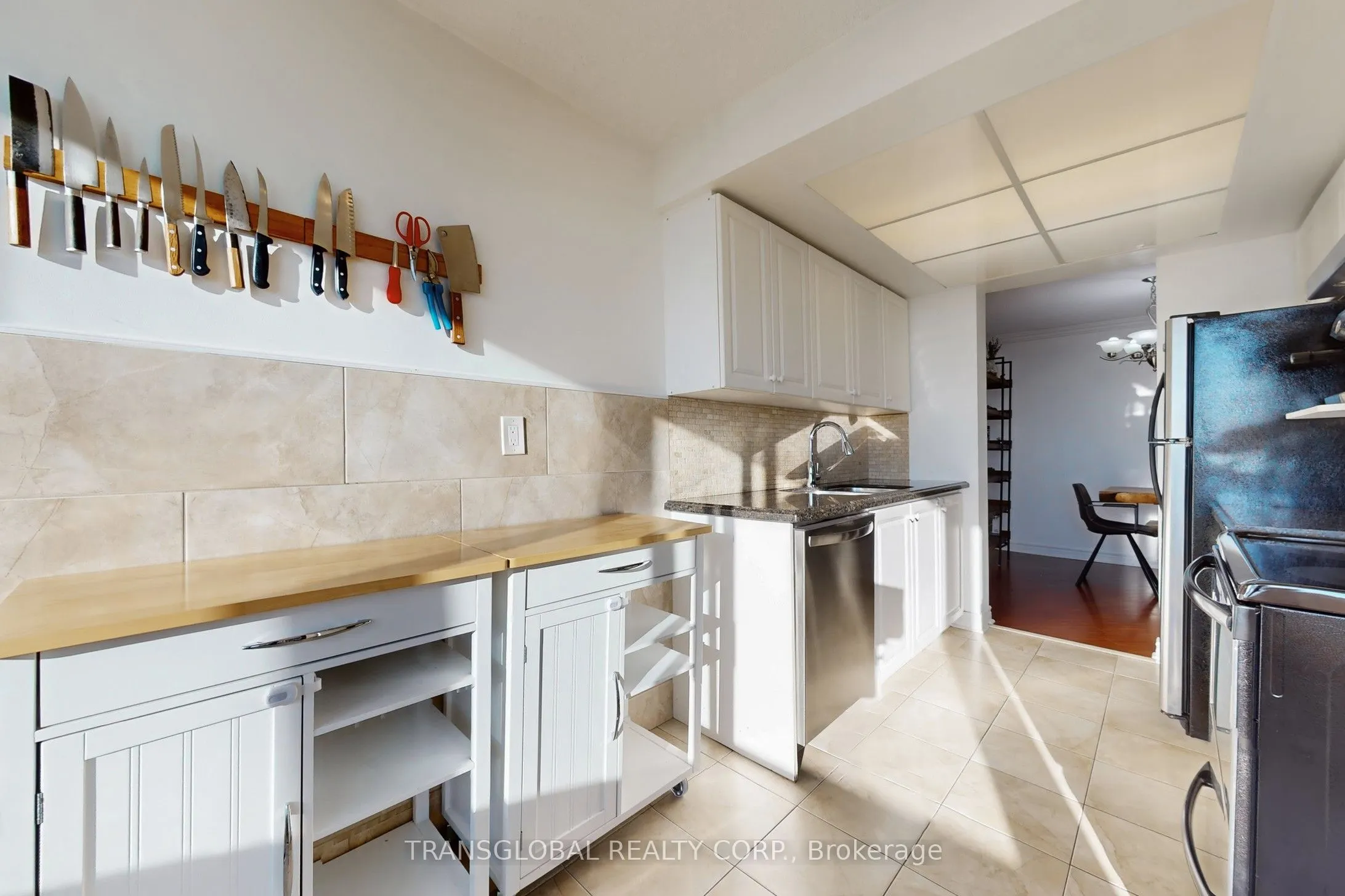 80 Antibes Drive, #2801