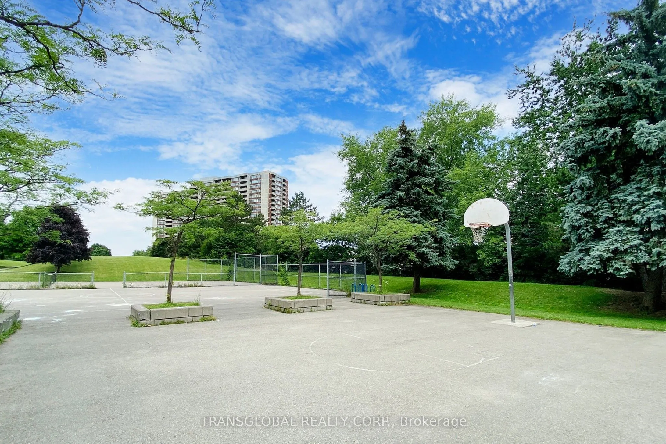 80 Antibes Drive, #2801