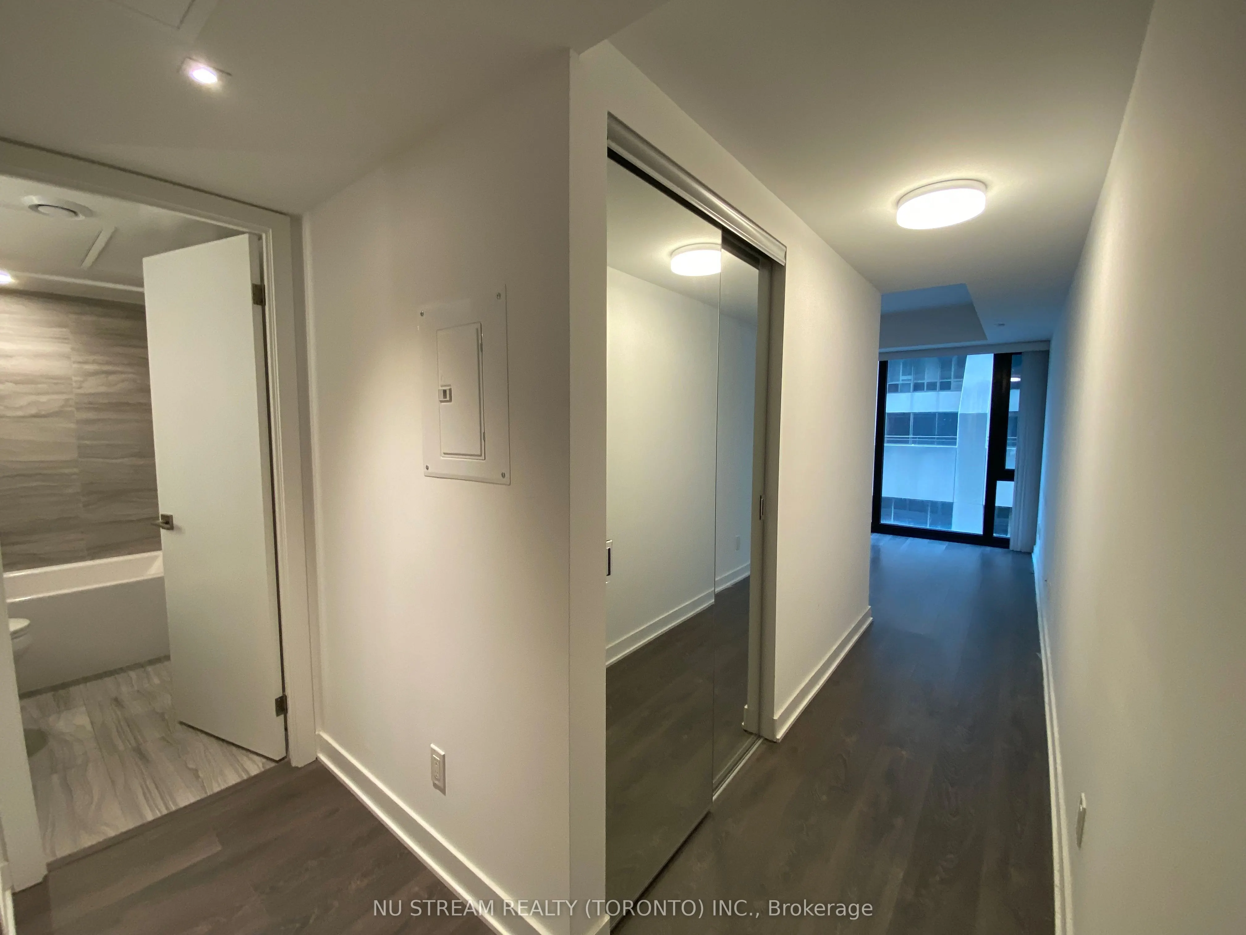188 Cumberland Street, #1407
