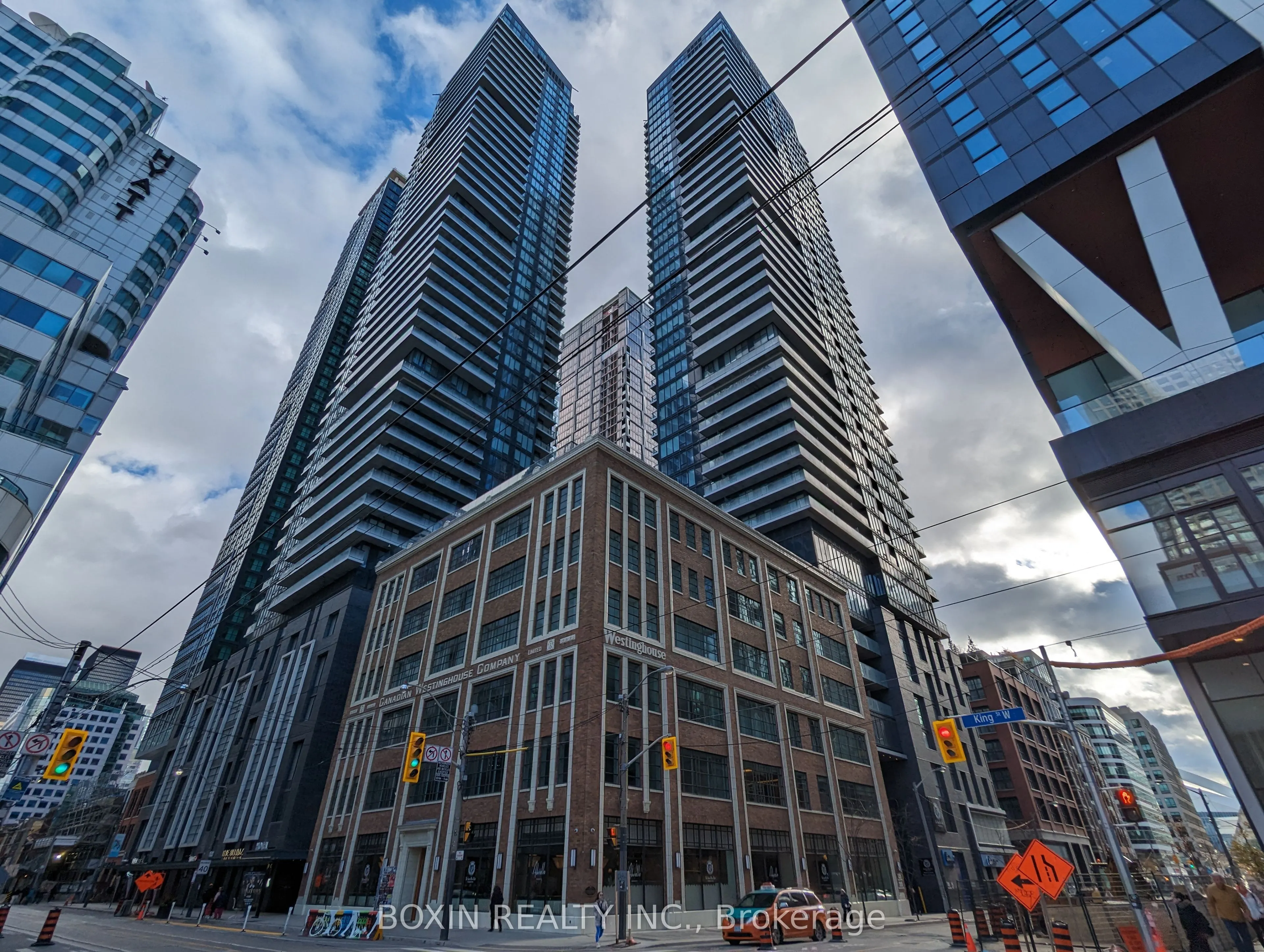 125 Blue Jays Way, #3801