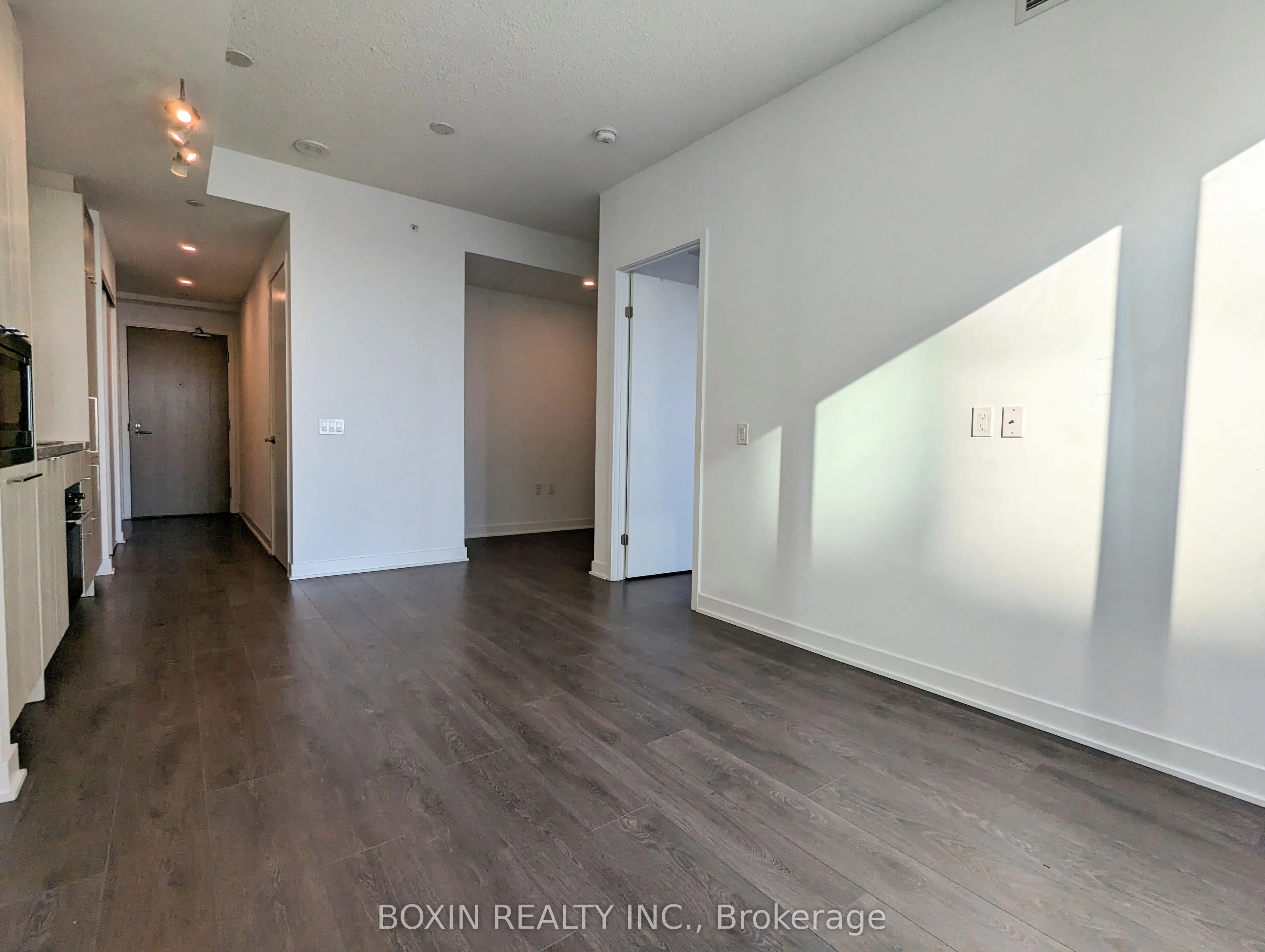 125 Blue Jays Way, #3801
