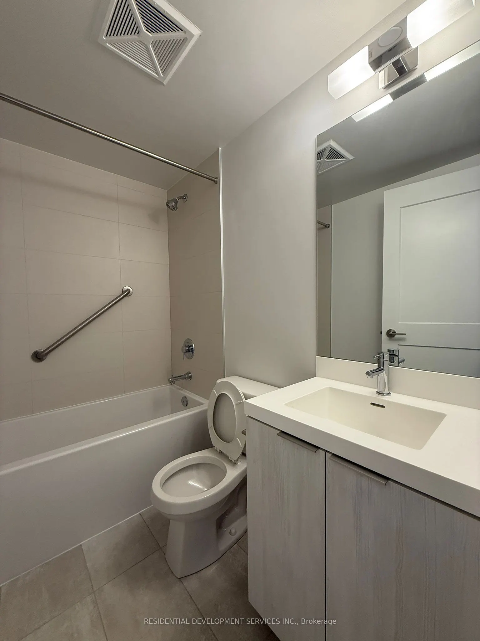 8 Widmer Street, #3109
