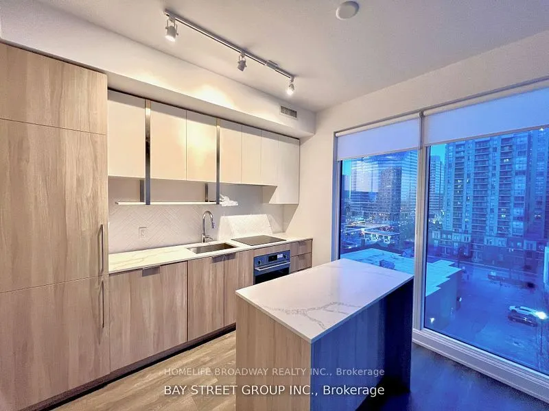 15 Holmes Avenue, #608