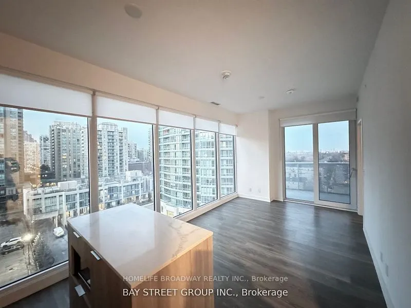 15 Holmes Avenue, #608