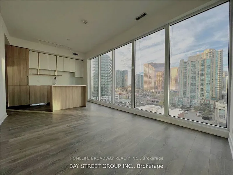 15 Holmes Avenue, #608