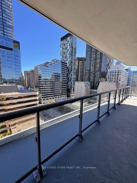 280 Dundas Street W, #1104
