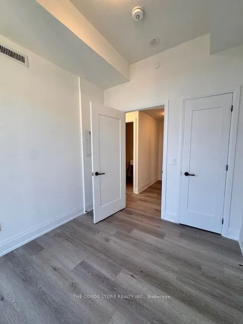 280 Dundas Street W, #1104