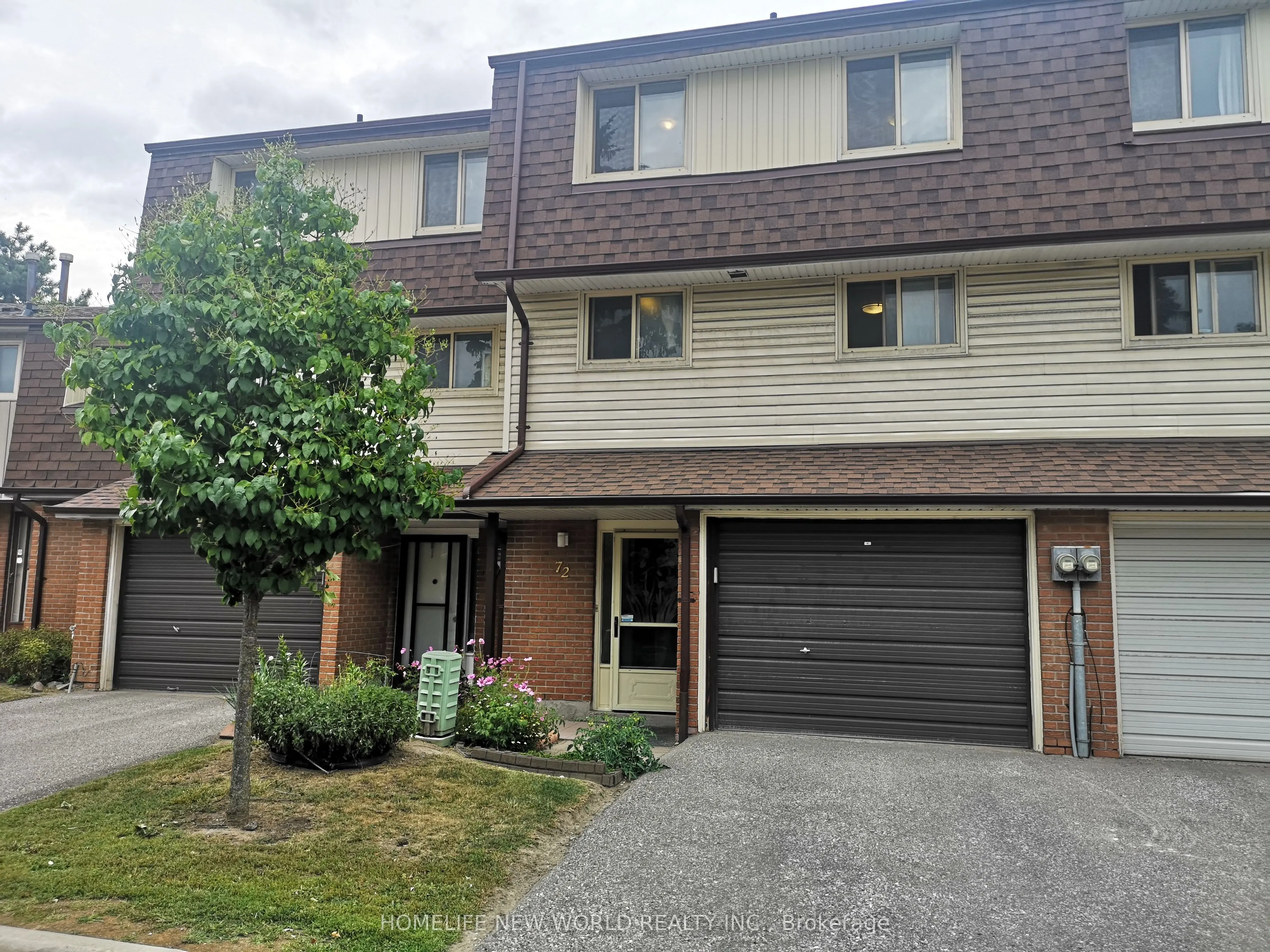 72 Yellow Birchway, #52