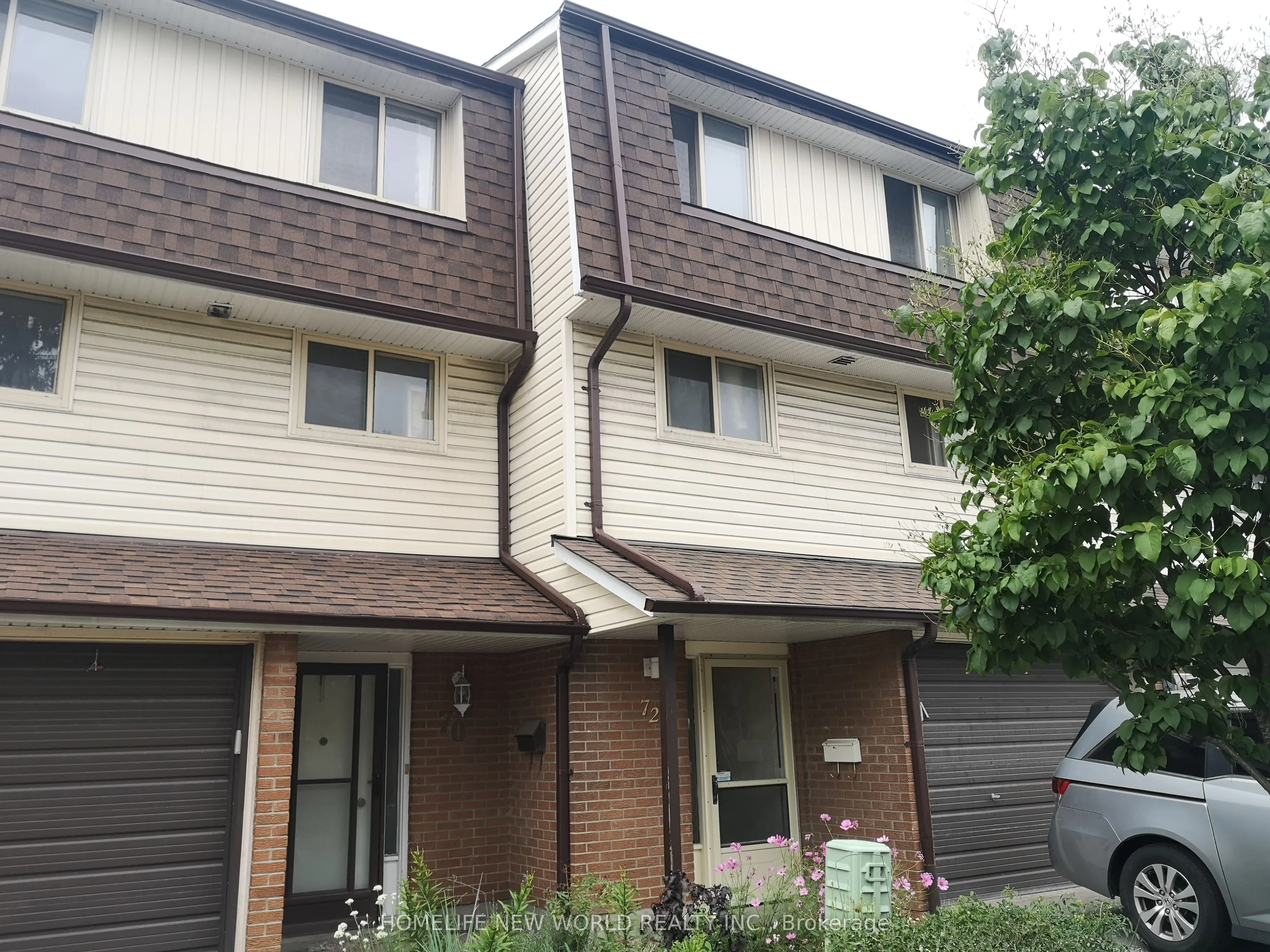 72 Yellow Birchway, #52