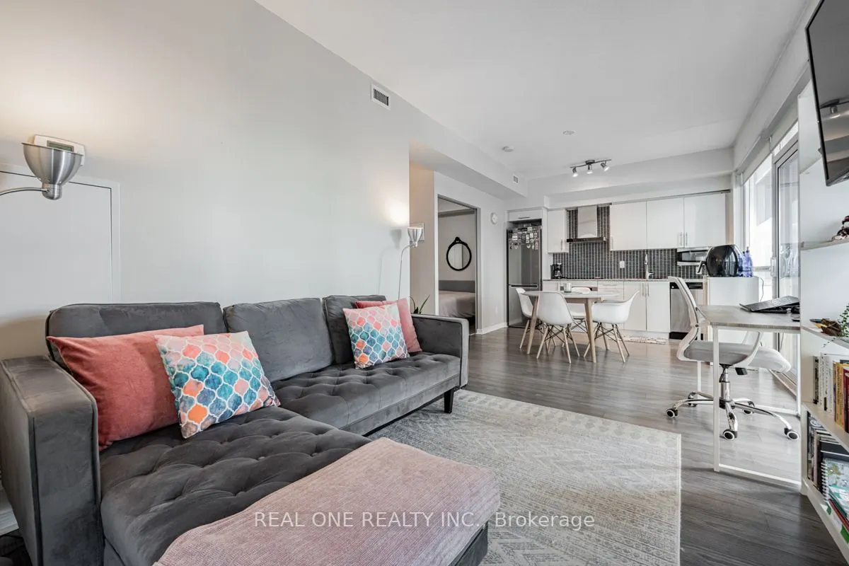 352 Front Street W, #1105
