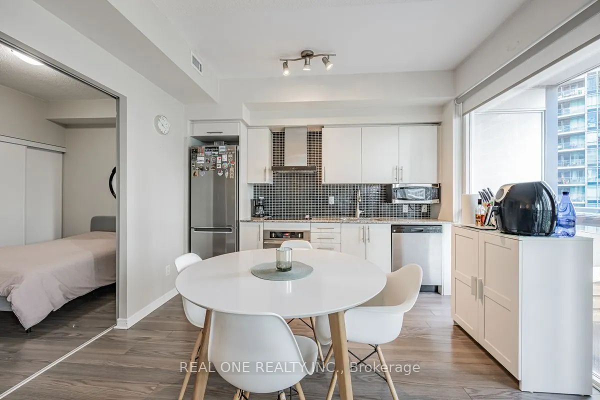 352 Front Street W, #1105