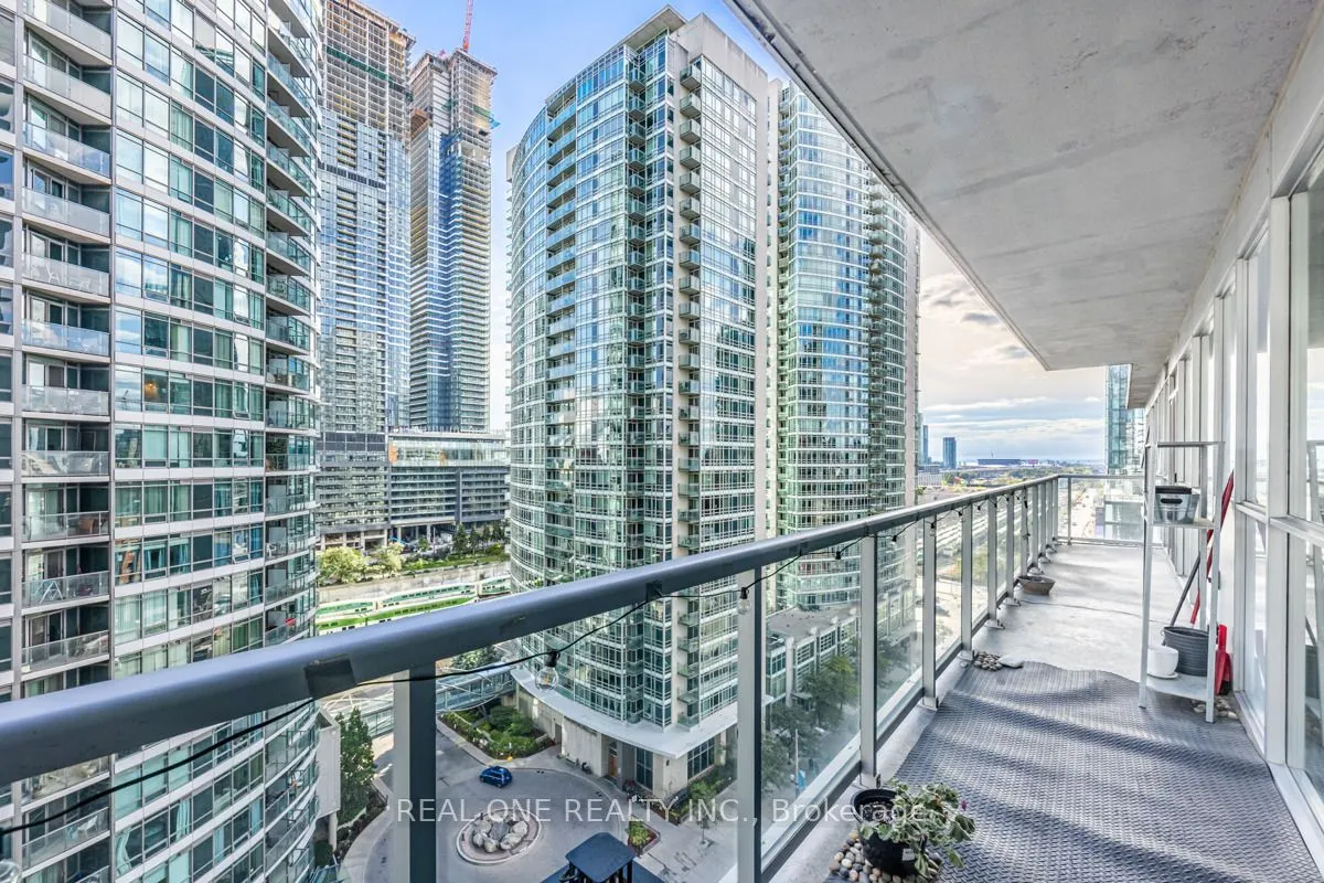 352 Front Street W, #1105