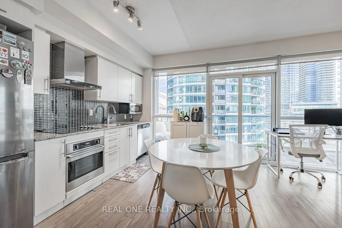 352 Front Street W, #1105