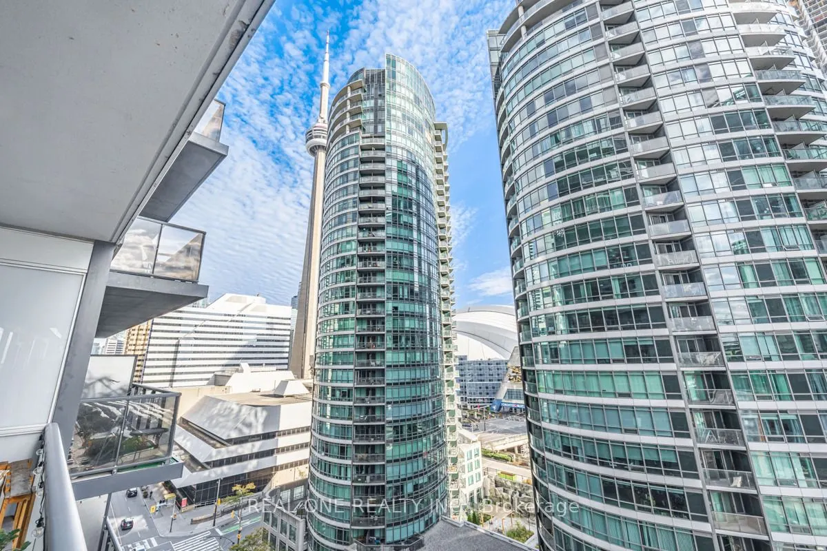 352 Front Street W, #1105