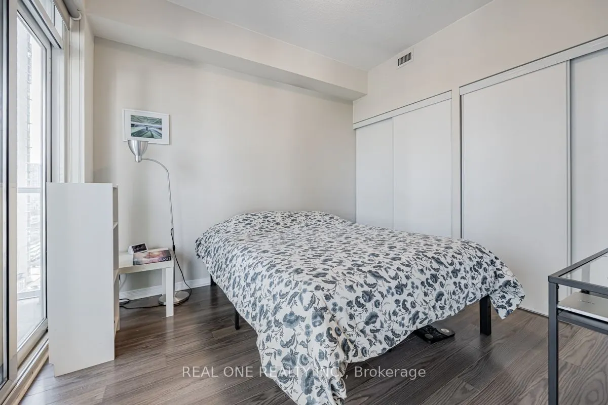 352 Front Street W, #1105