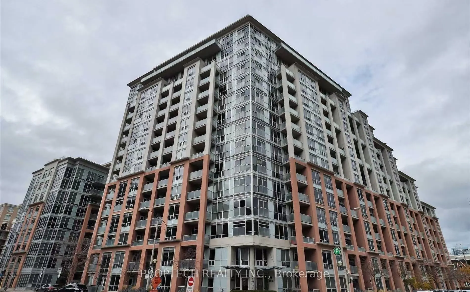 1 Shaw Street, #916