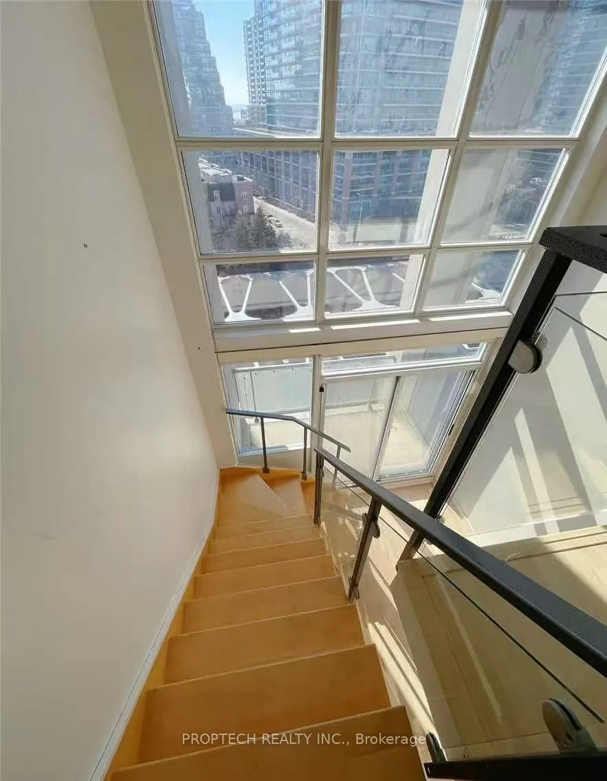 1 Shaw Street, #916