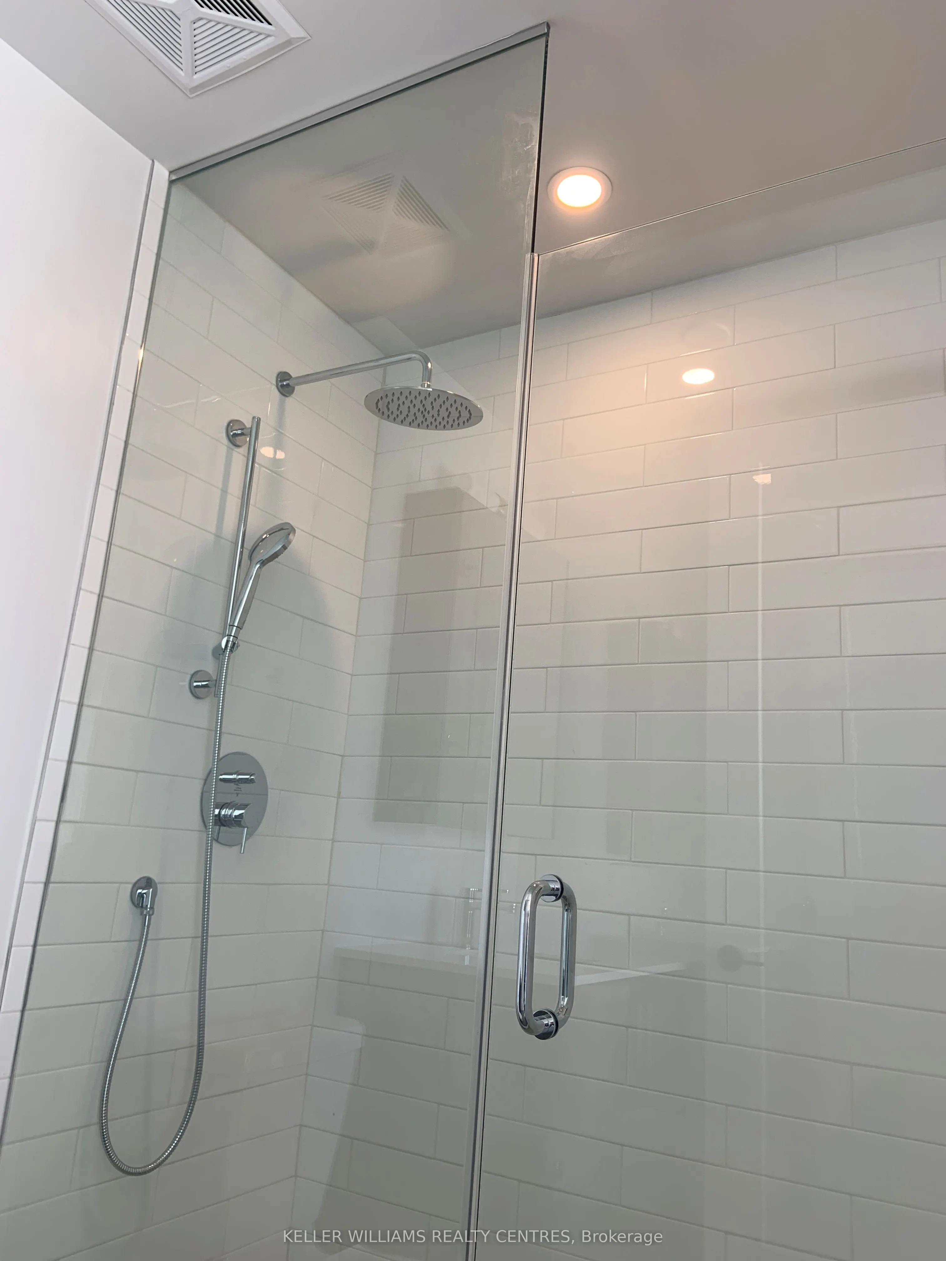 11 Lillian Street, #1404