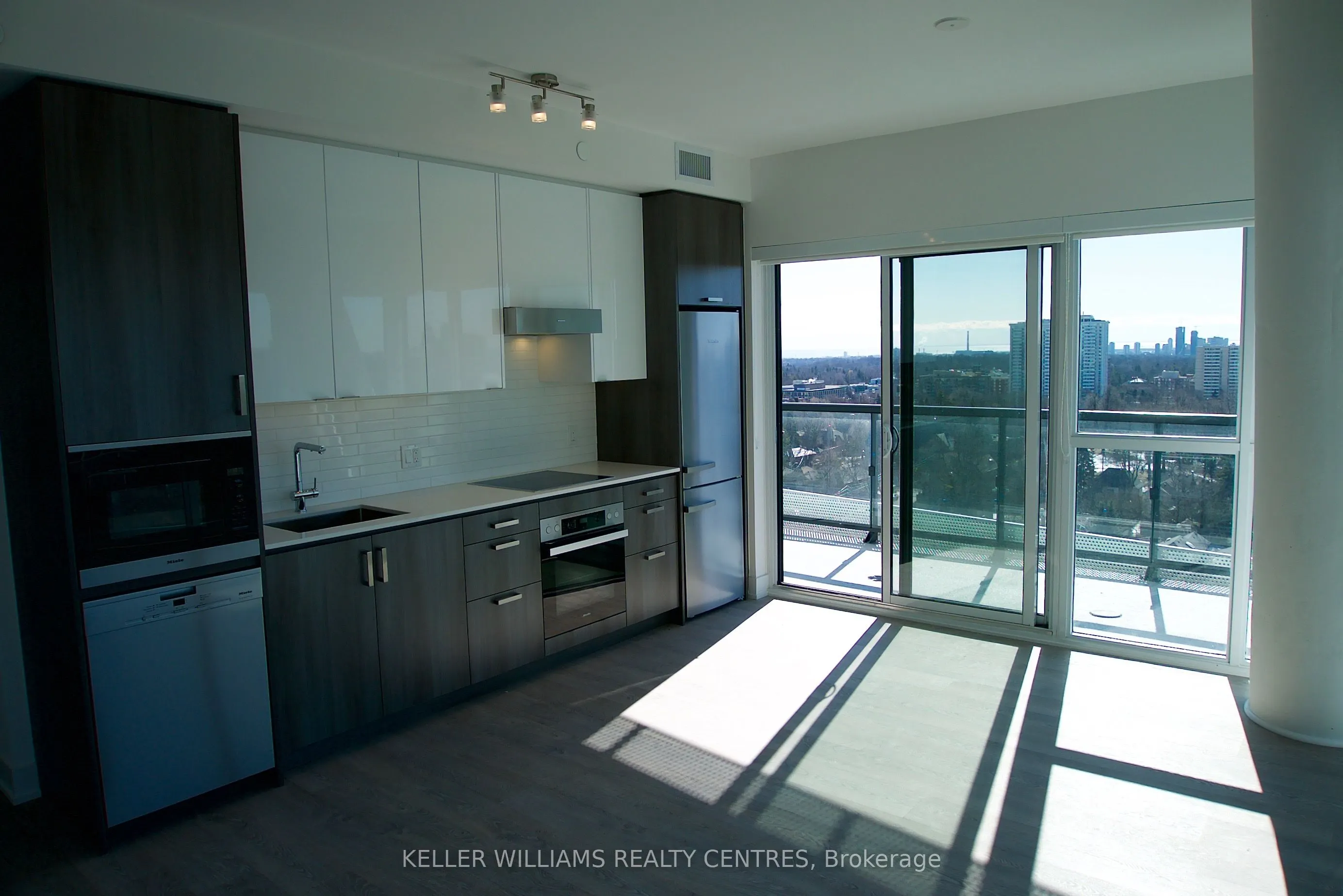 11 Lillian Street, #1404