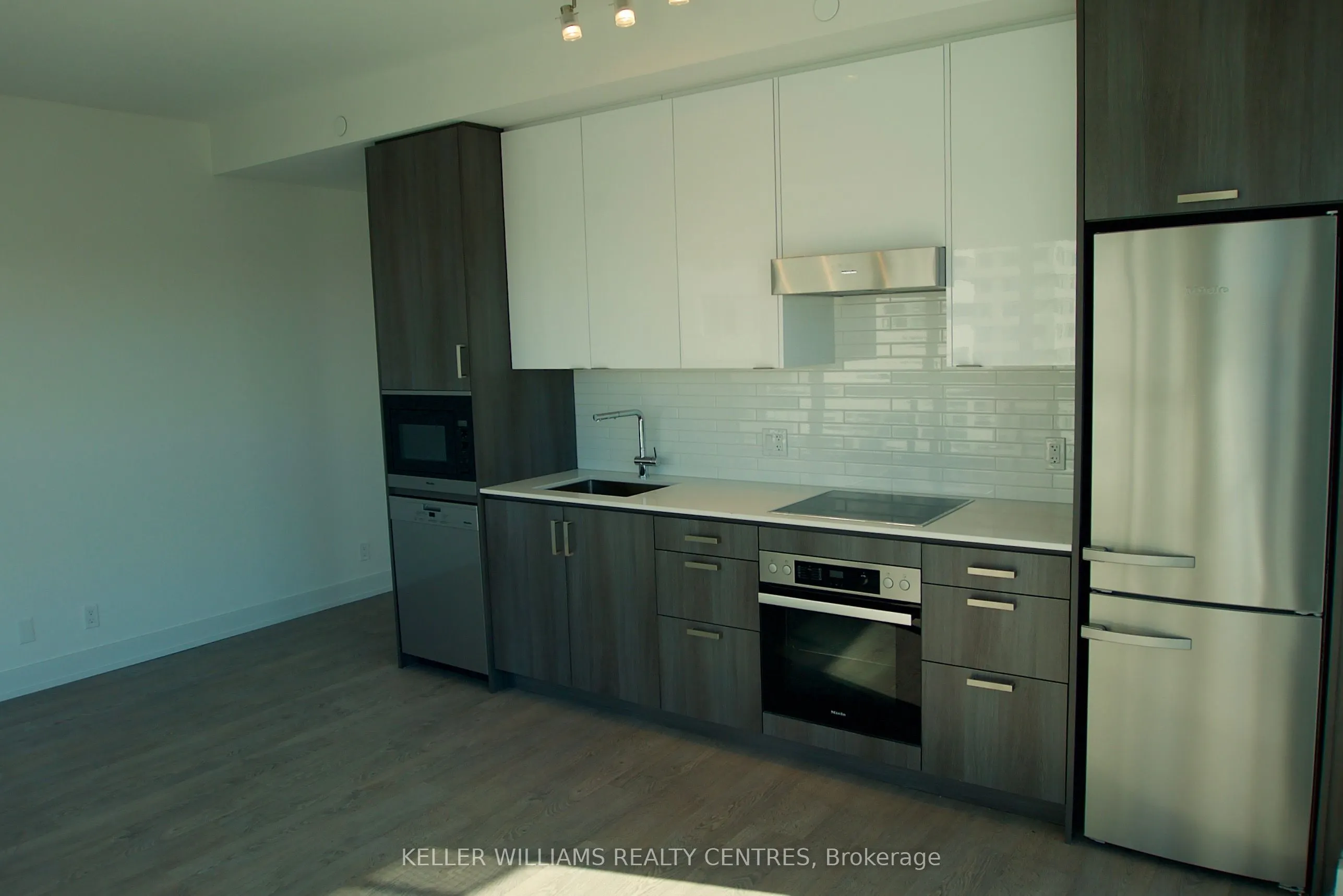 11 Lillian Street, #1404
