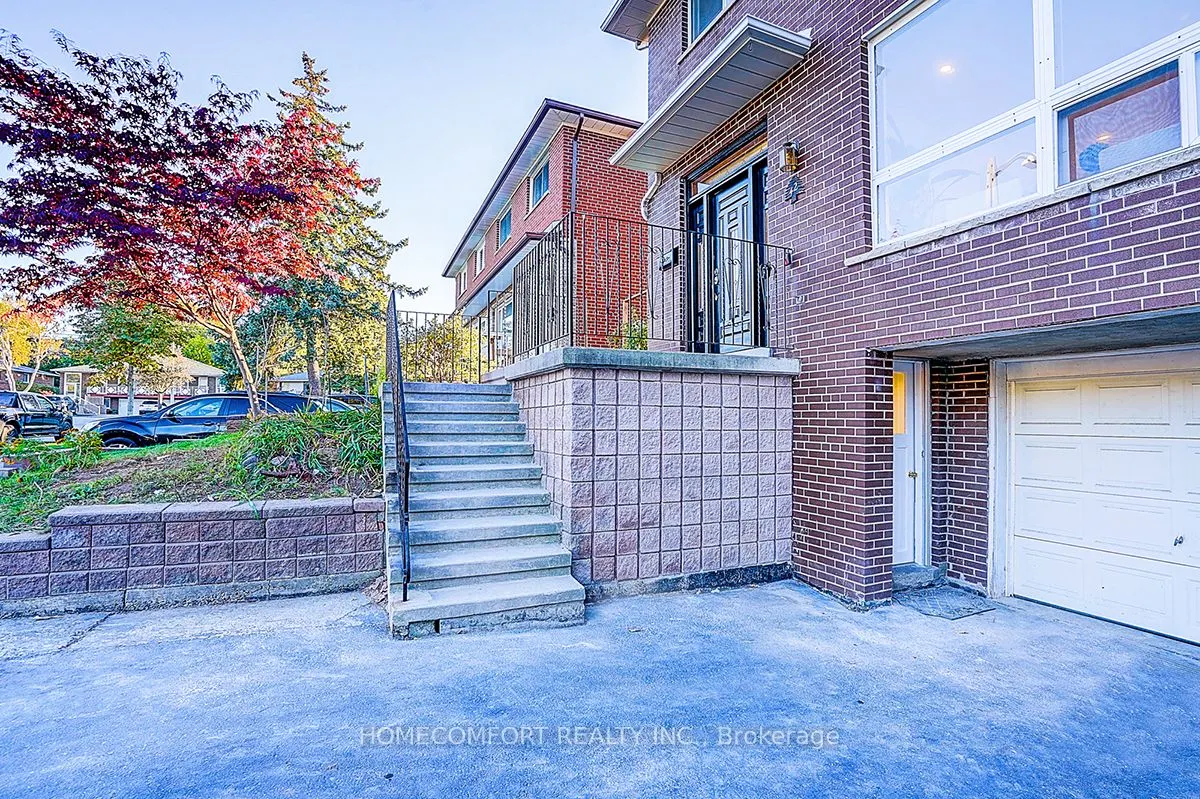 42 Greyhound Drive