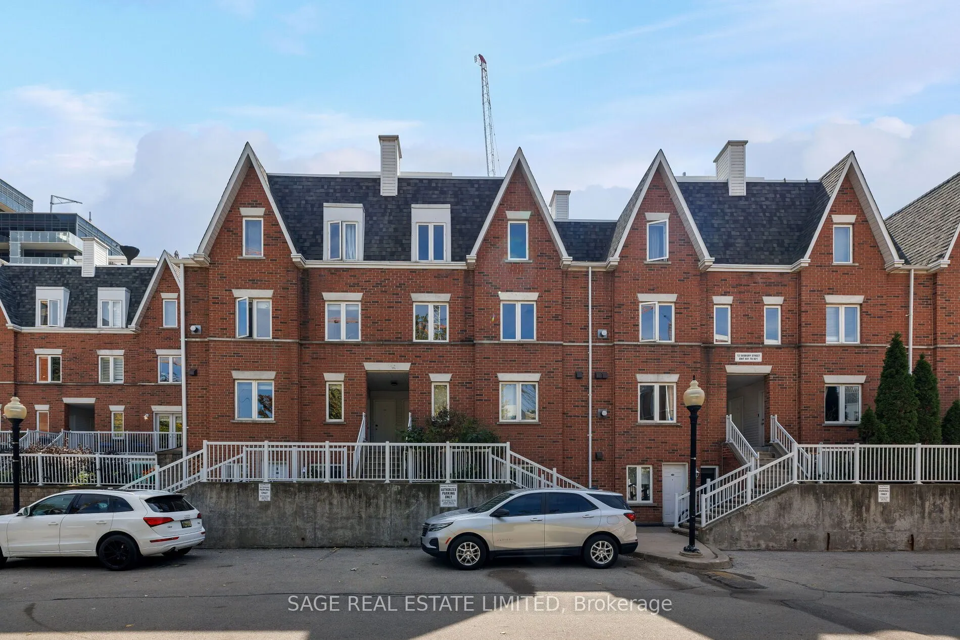 12 Sudbury Street, #811