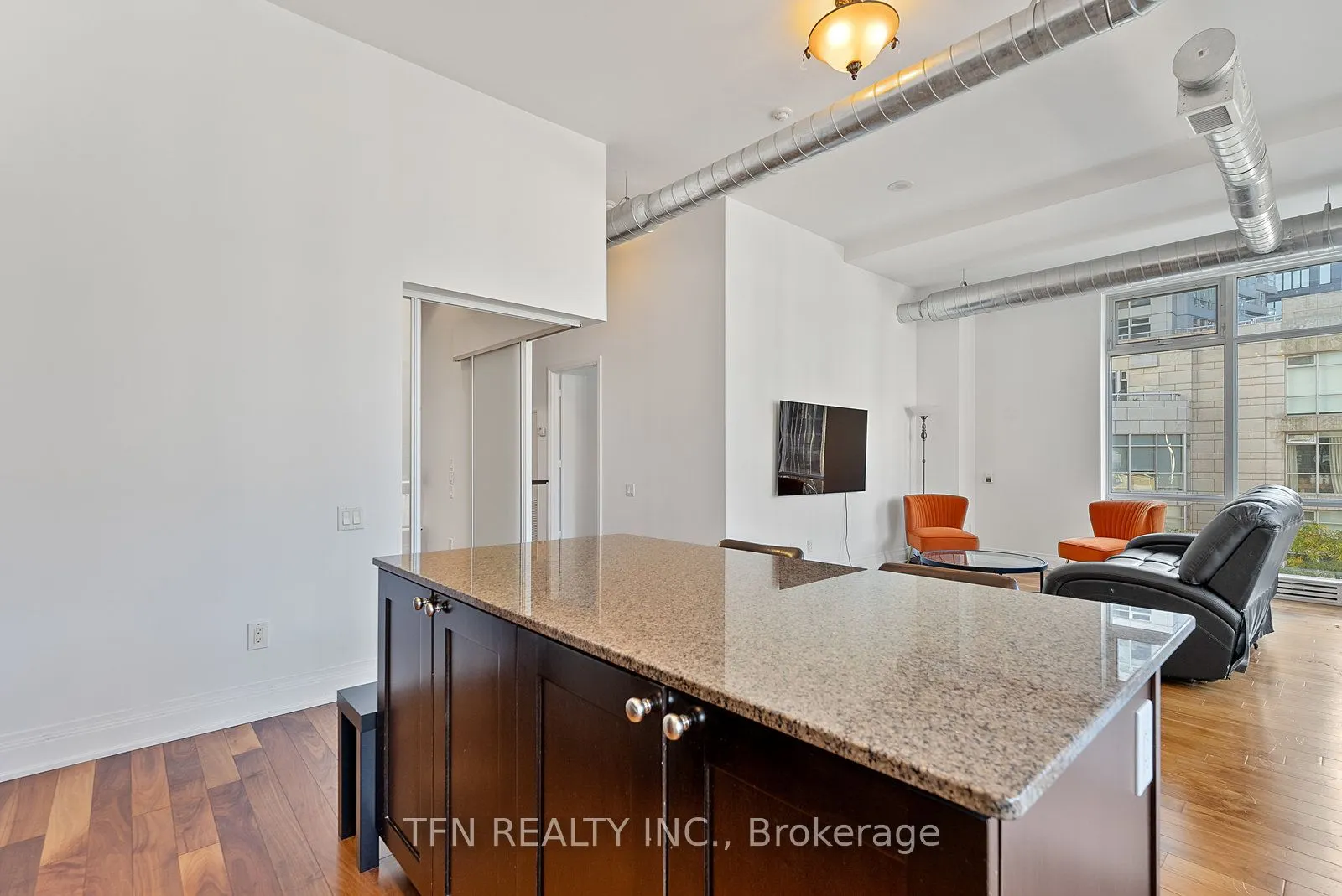 2191 Yonge Street, #L7