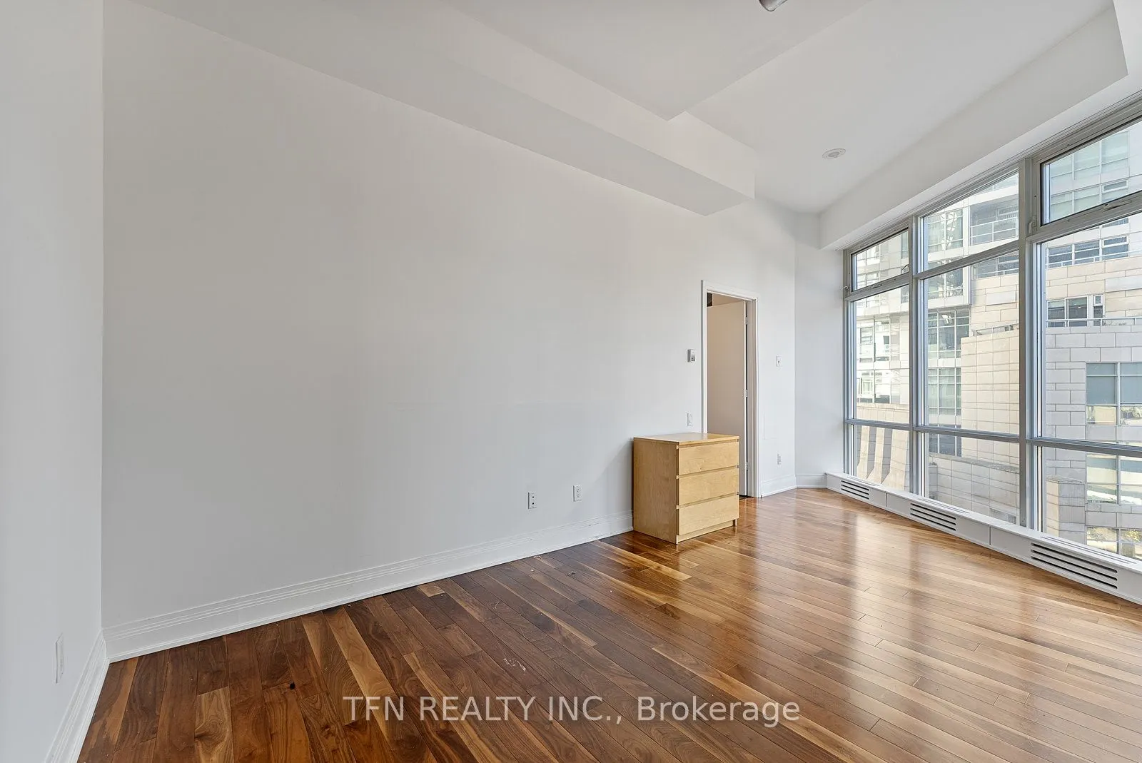 2191 Yonge Street, #L7