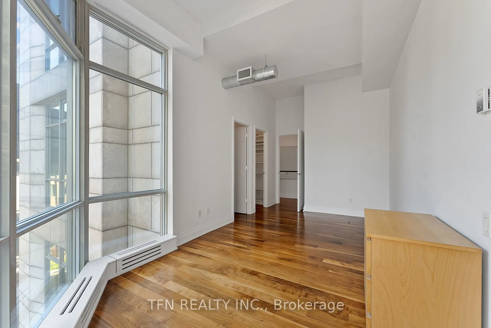 2191 Yonge Street, #L7