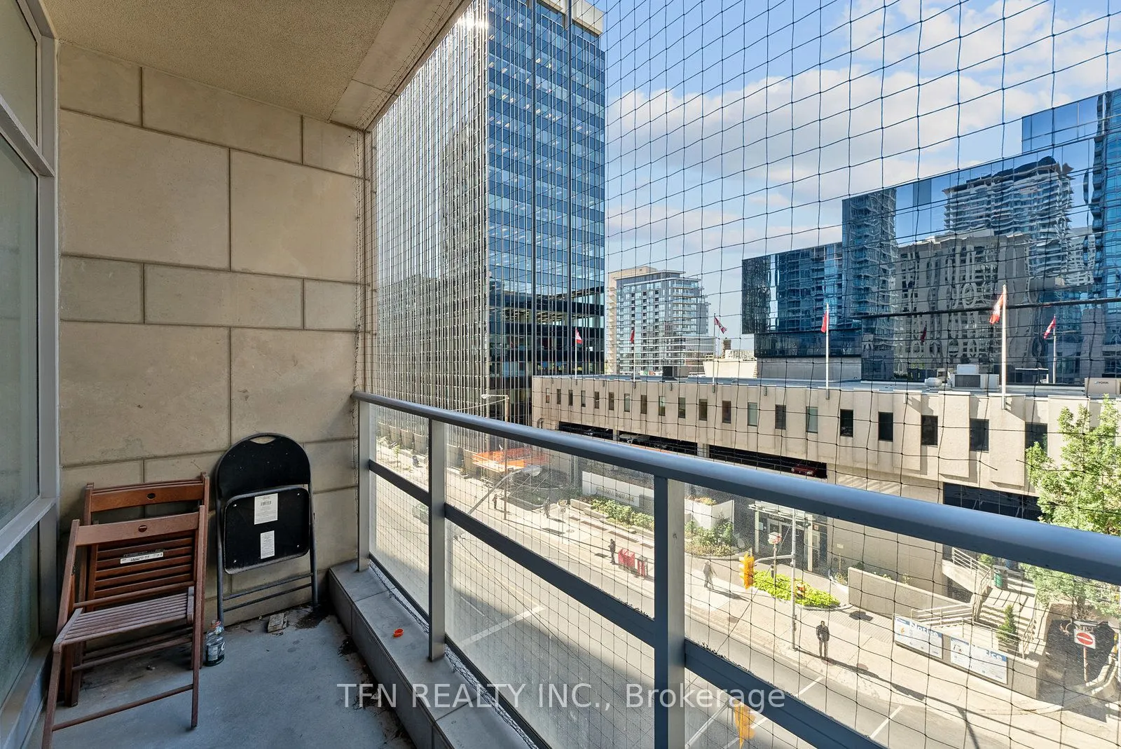 2191 Yonge Street, #L7