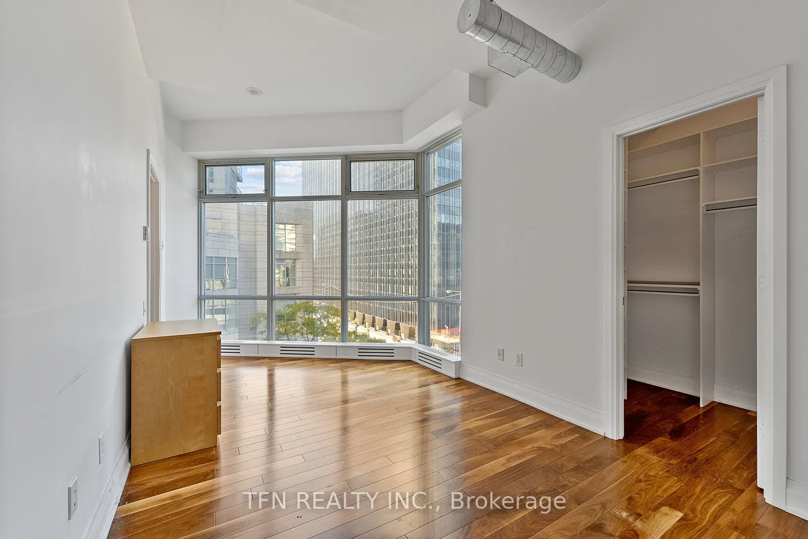 2191 Yonge Street, #L7
