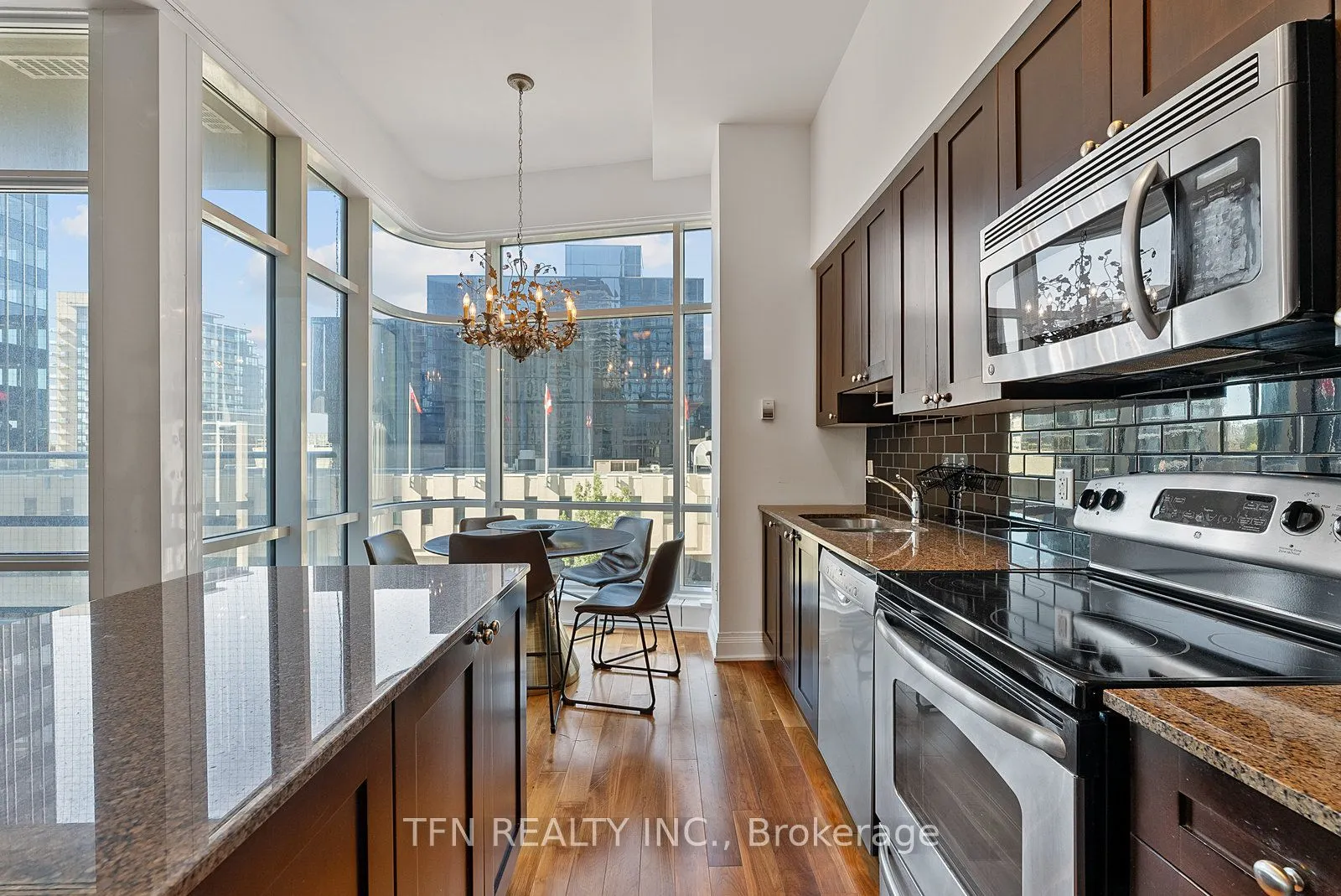 2191 Yonge Street, #L7