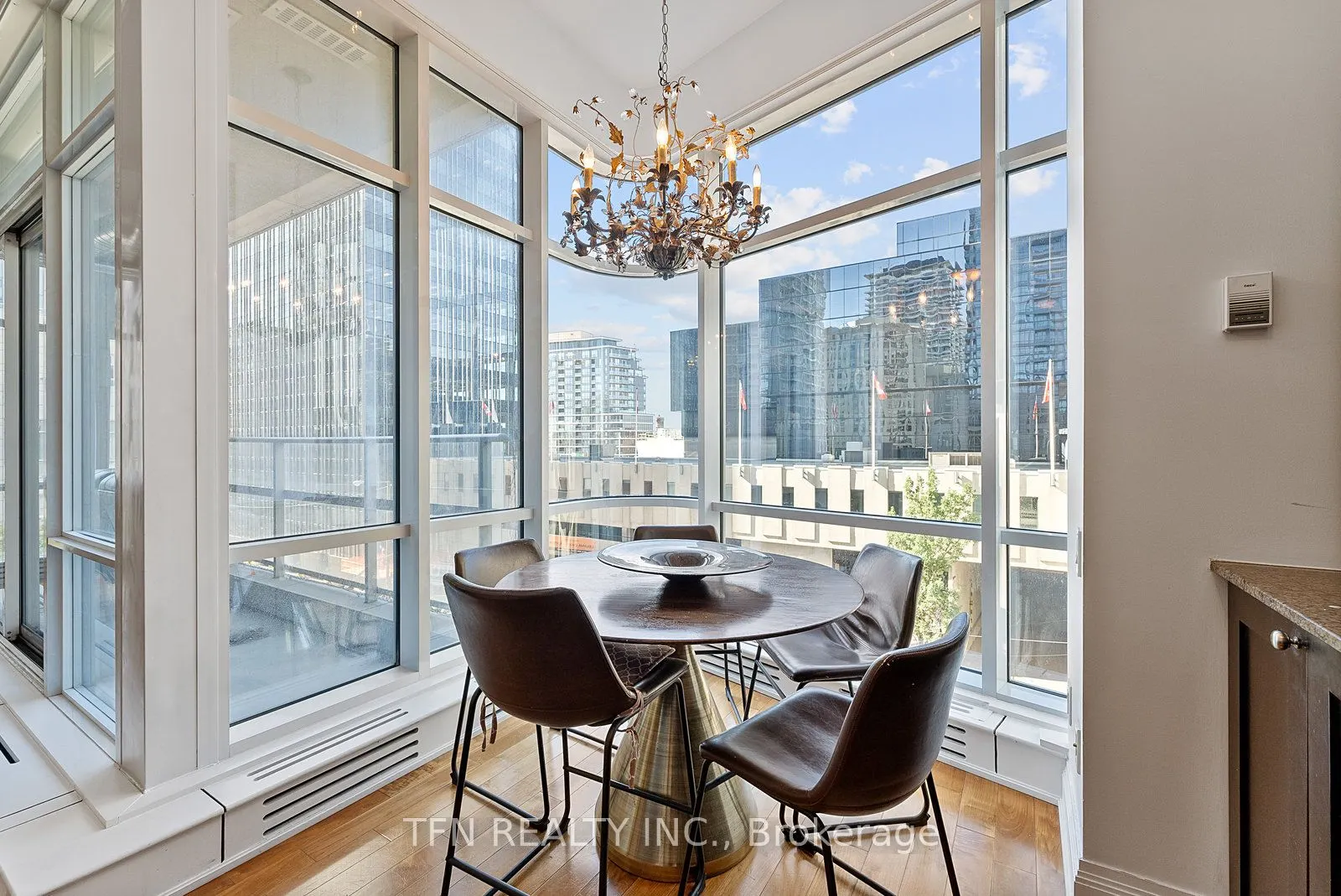 2191 Yonge Street, #L7