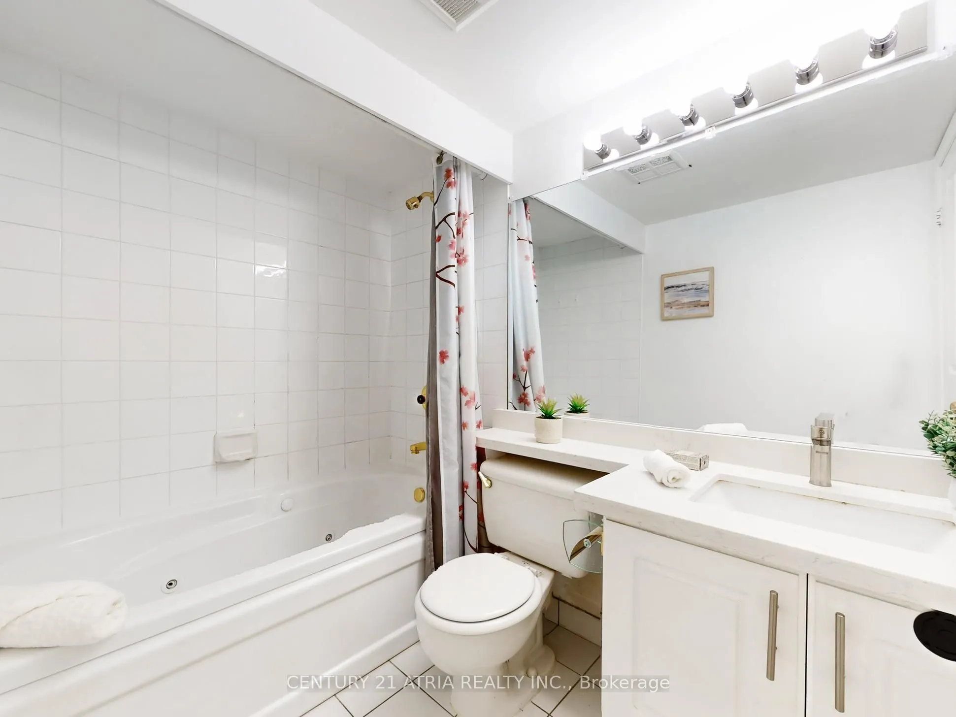 28 Hollywood Avenue, #Sph108