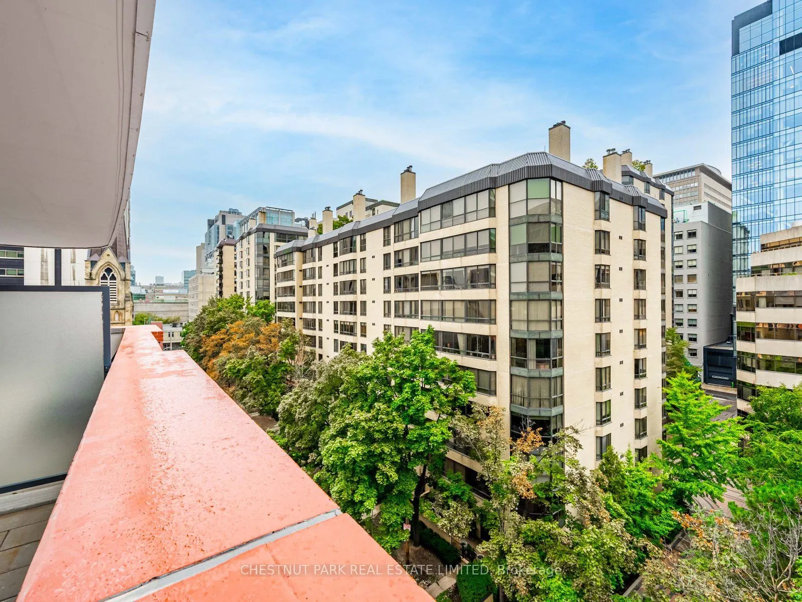 280 Dundas Street W, #503
